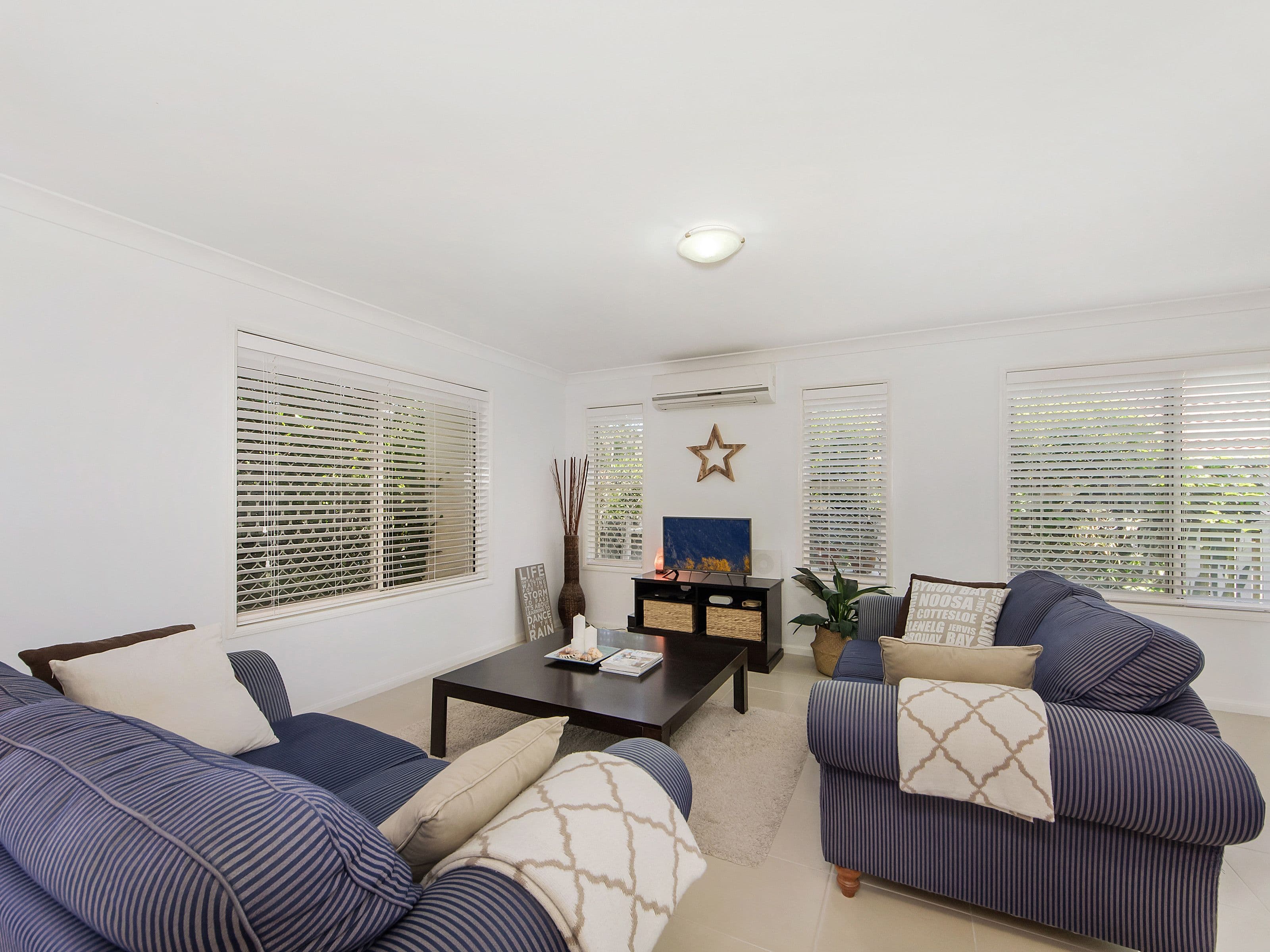 2-4 Langport Parade, Mudgeeraba QLD 4213, Mudgeeraba - Thumbnail 3
