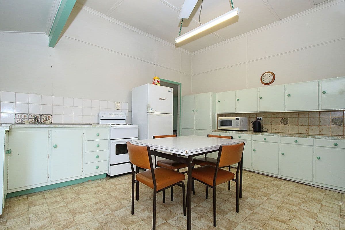 3 Hargreaves Street, Eastern Heights QLD 4305, Eastern Heights - Thumbnail 4