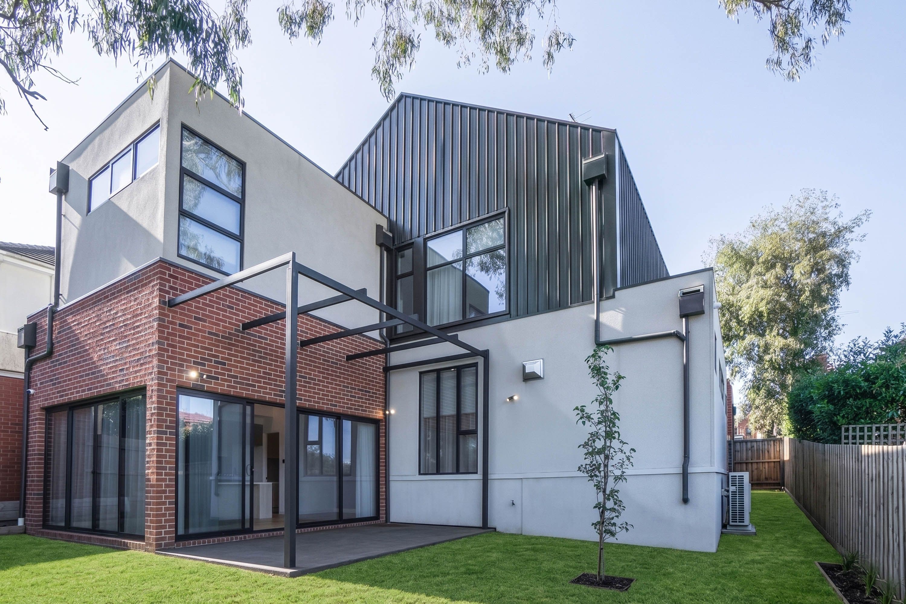 2/3 Munro Street, Kew East VIC 3102, Kew East - Image 1