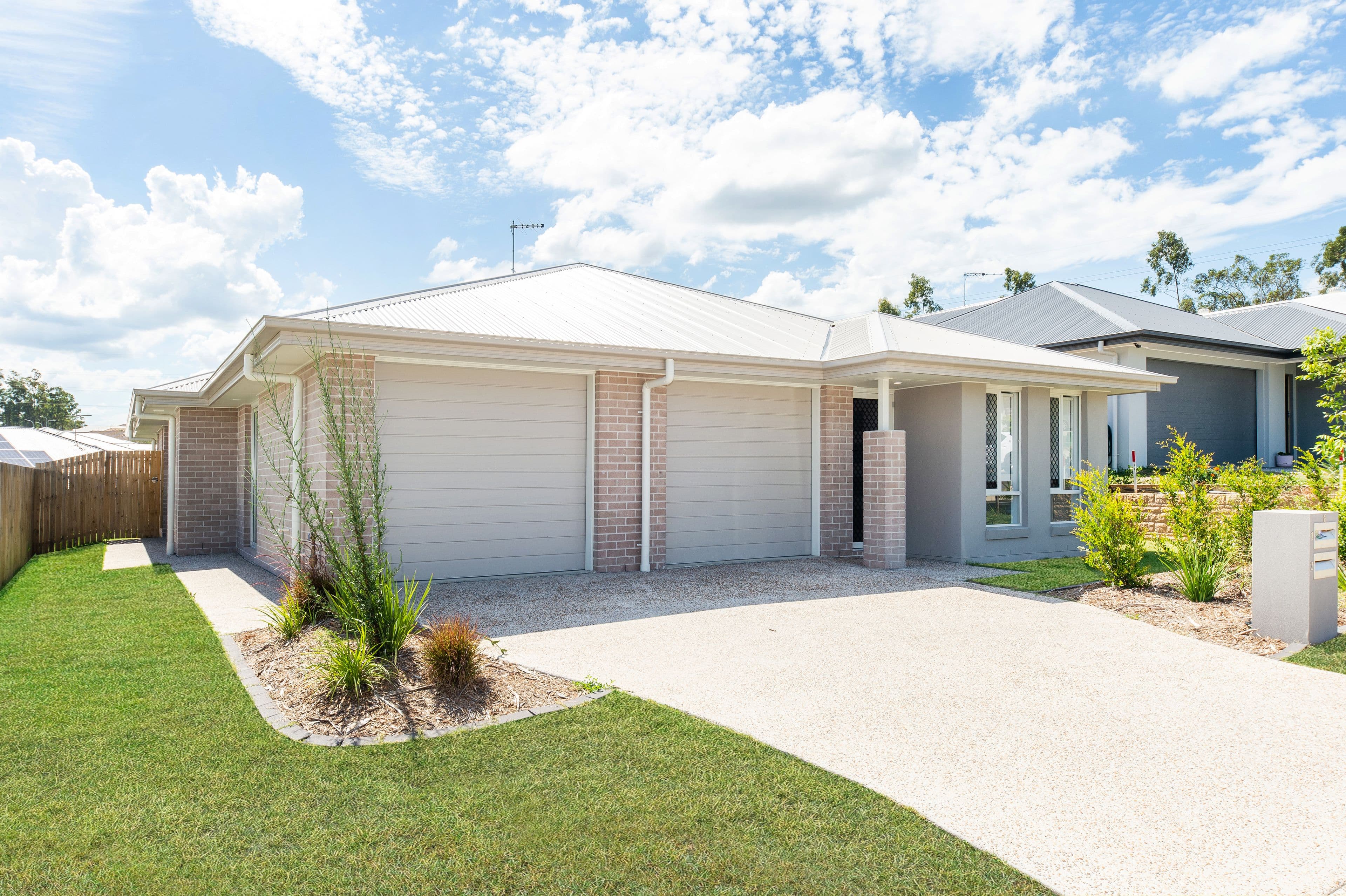 8 Kambu Close, Karalee QLD 4306, Karalee - Image 1