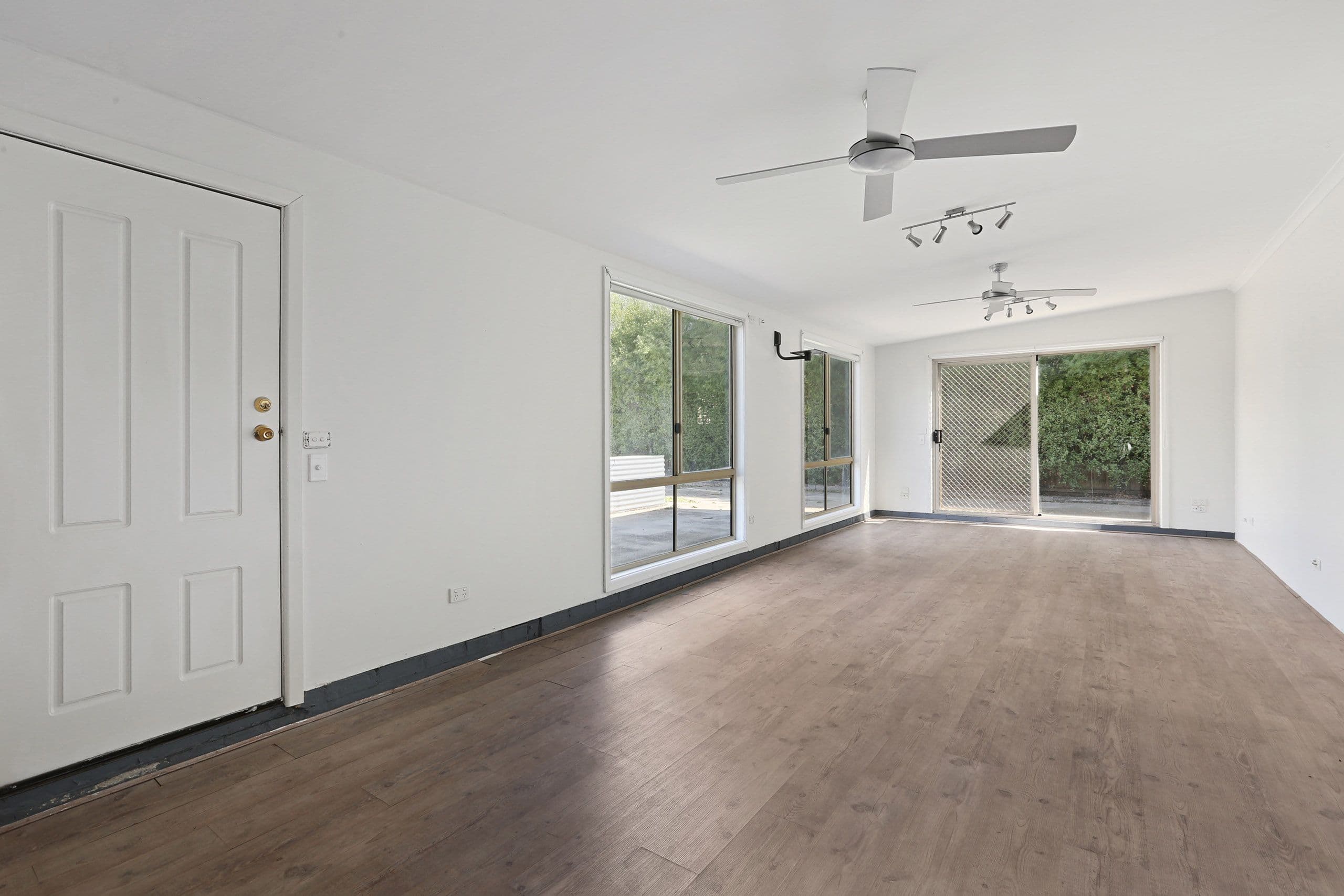 128 McClelland Avenue, Lara VIC 3212, Lara - Thumbnail 2