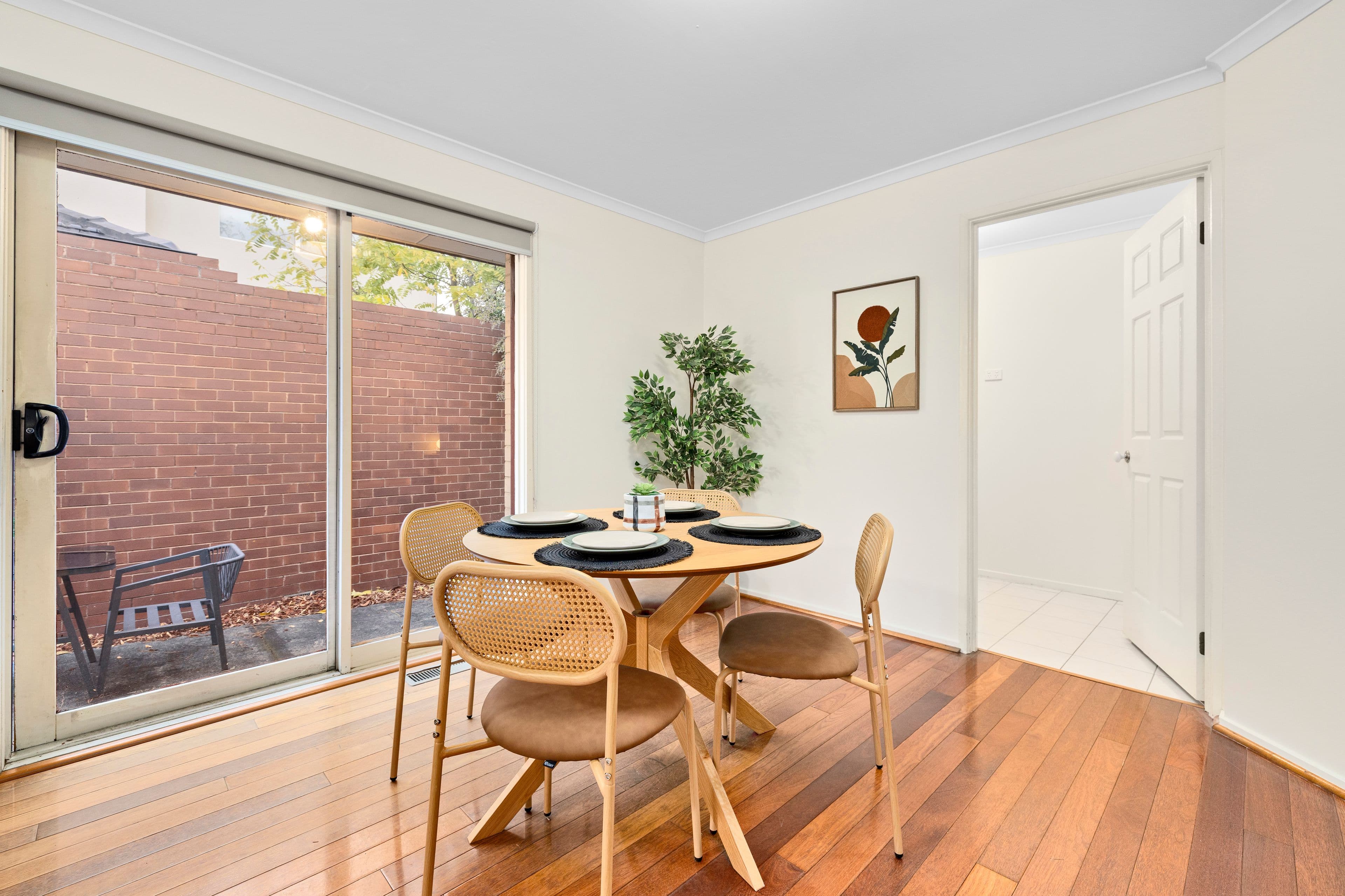 33 Mount Street, Glen Waverley VIC 3150, Glen Waverley - Thumbnail 6