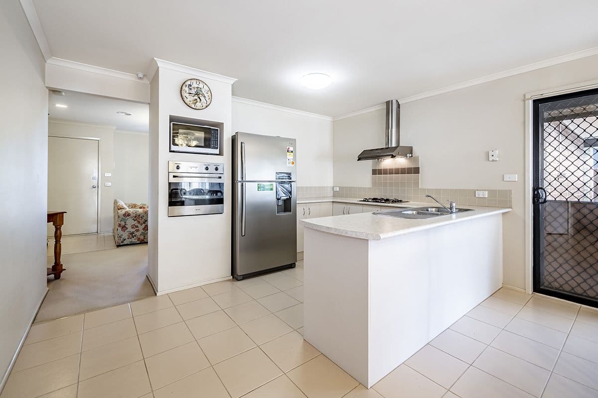 11 Genista Road, Cranbourne West VIC 3977, Cranbourne West - Thumbnail 6