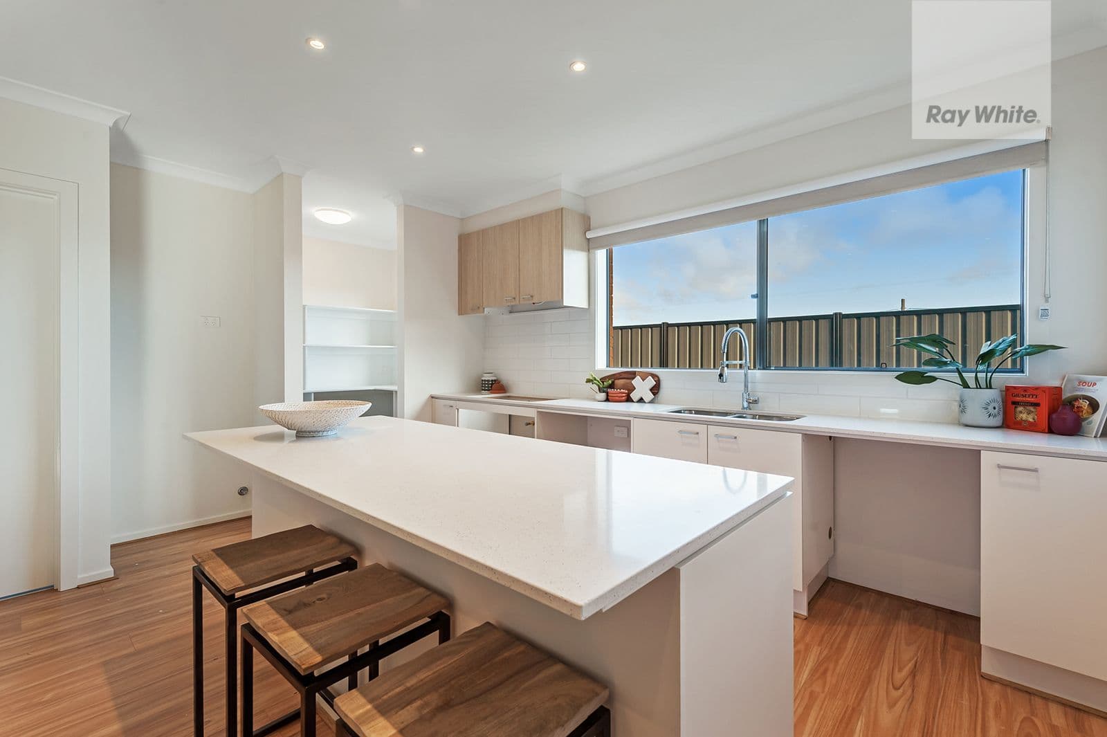 13 Geyser Street, Craigieburn VIC 3064, Craigieburn - Thumbnail 5