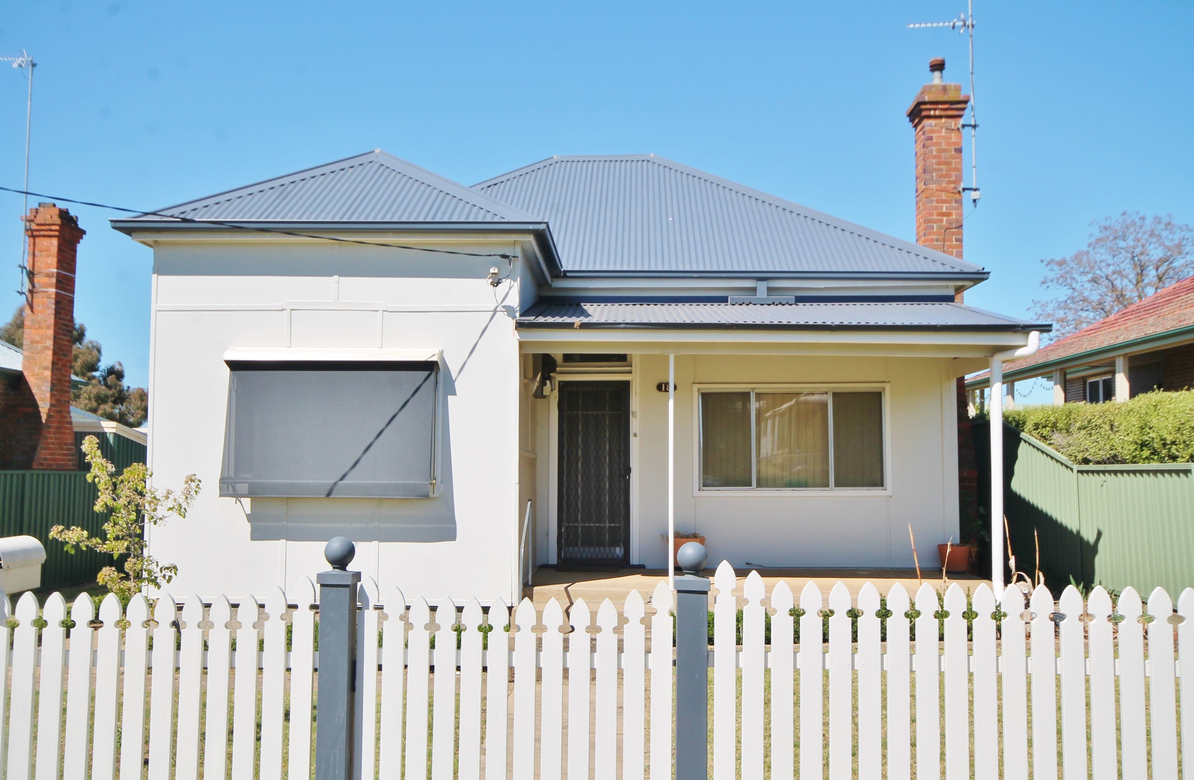 18 Yass Street, Young - Thumbnail 2