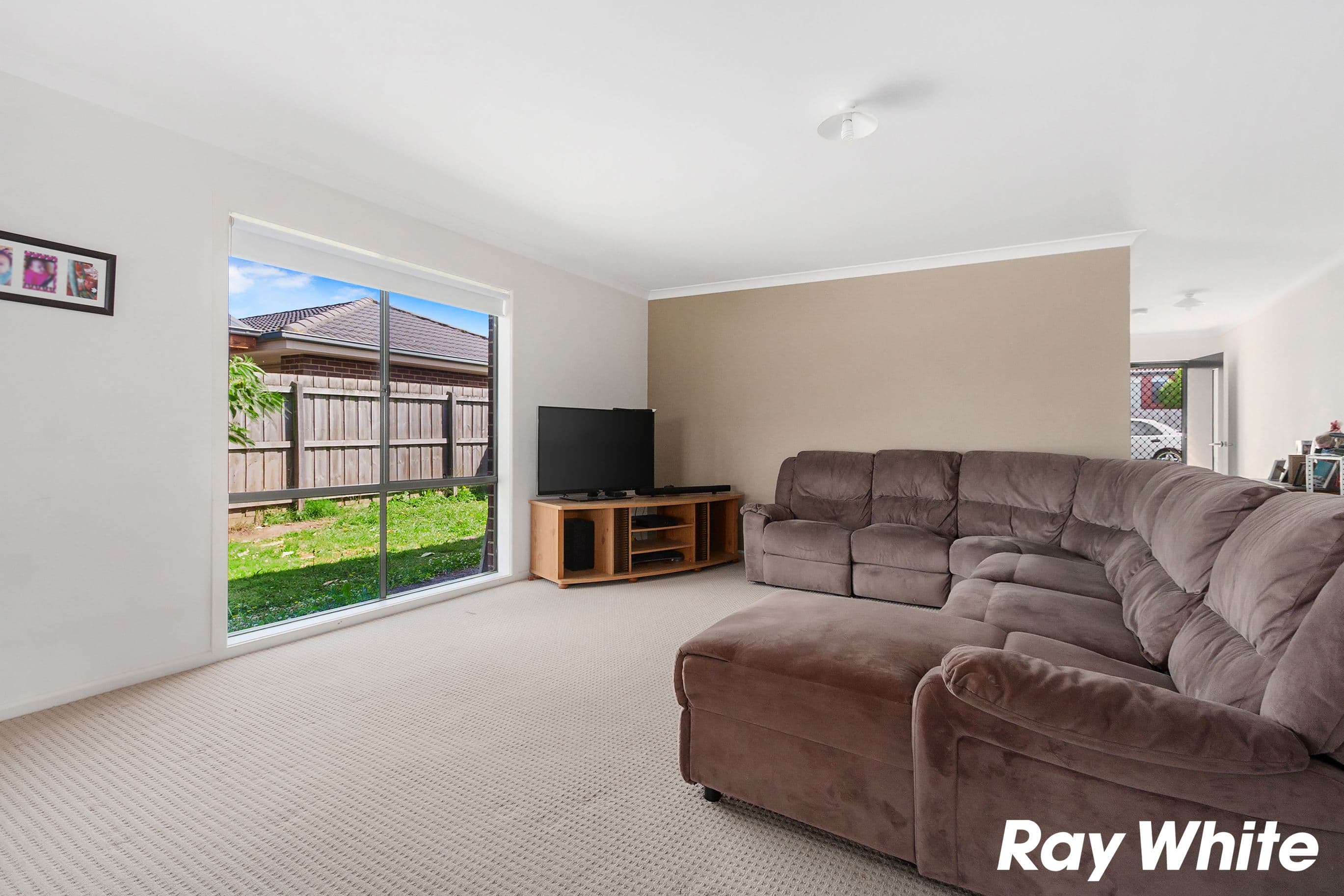 31 Springwater Drive, Drouin VIC 3818, Drouin - Thumbnail 2