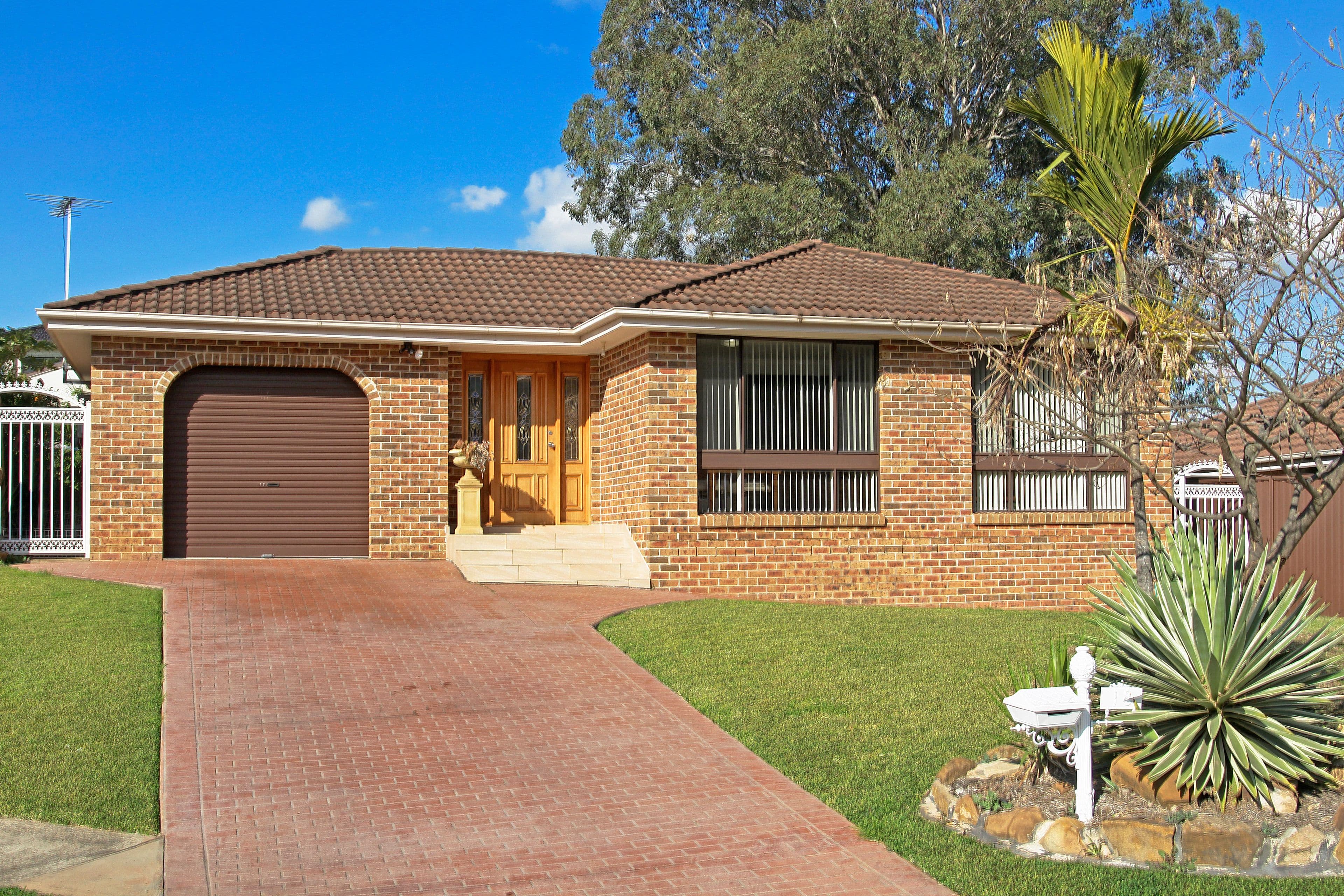 18 Opal Place, Bossley Park - Image 1