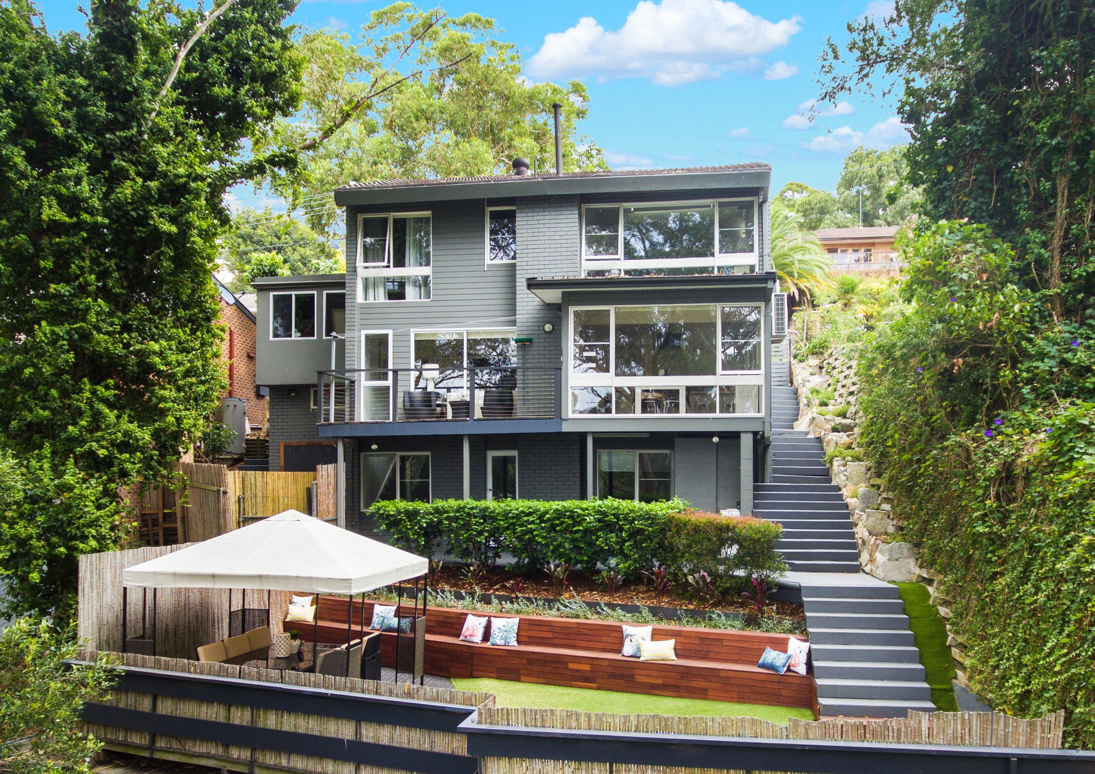 54 Wayne Avenue, Lugarno - Image 1