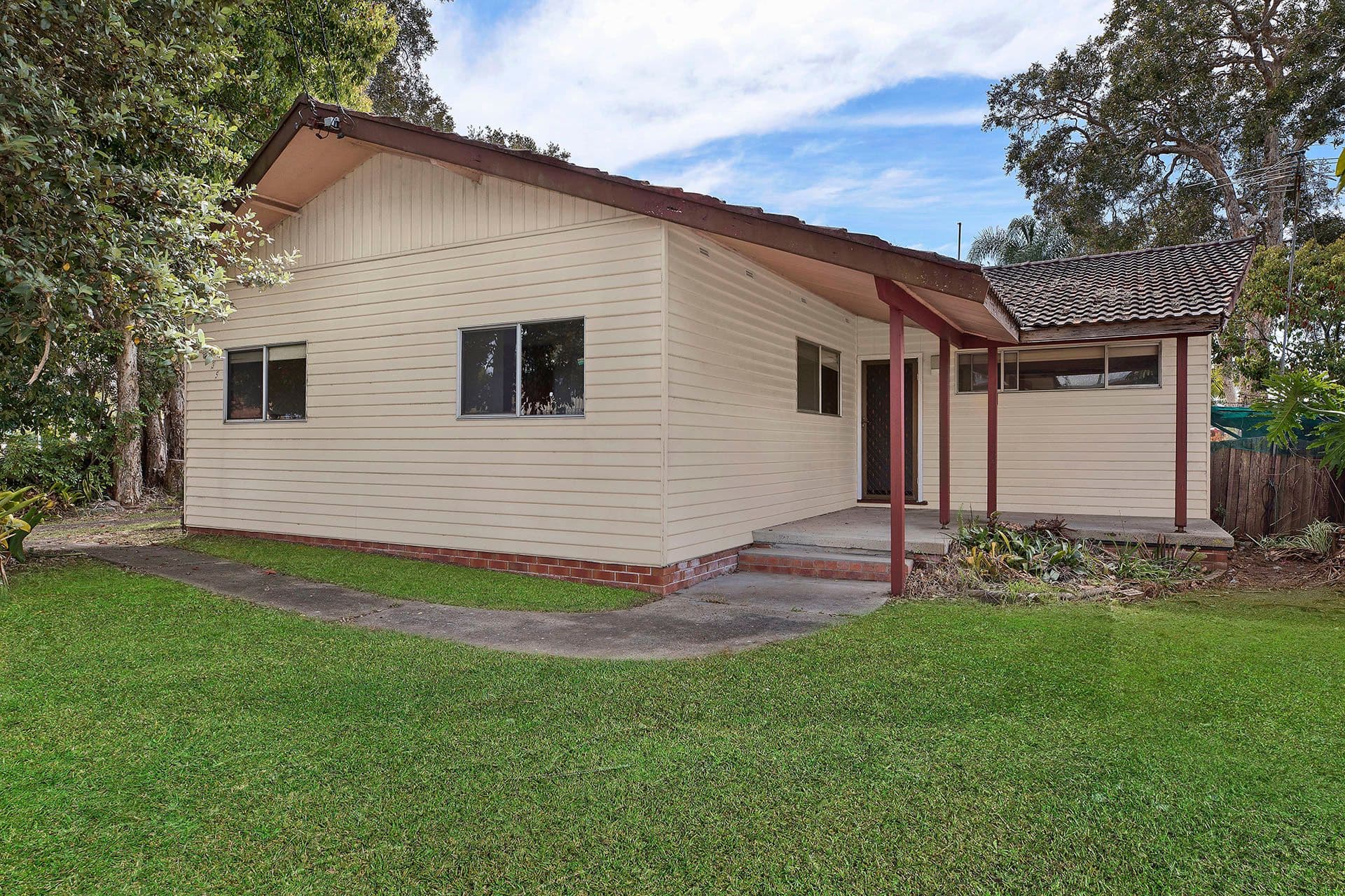 135 Wyong Road, Killarney Vale - Image 1