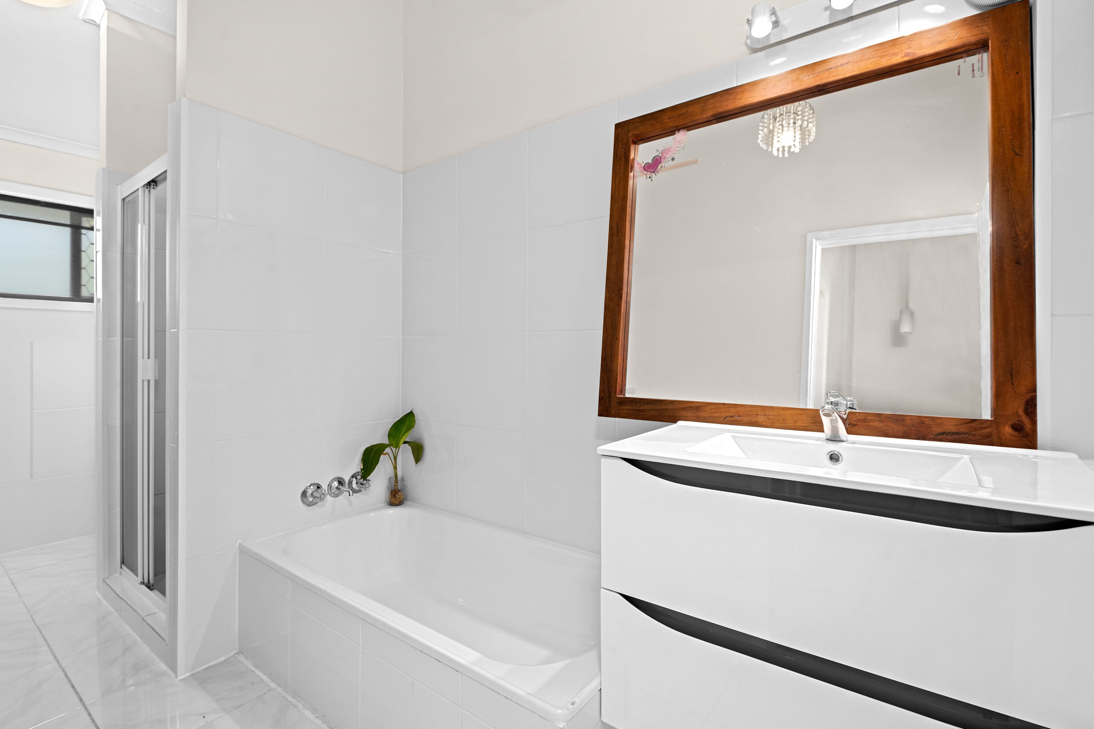 7 Christina Court, Mermaid Waters QLD 4218, Mermaid Waters - Thumbnail 5