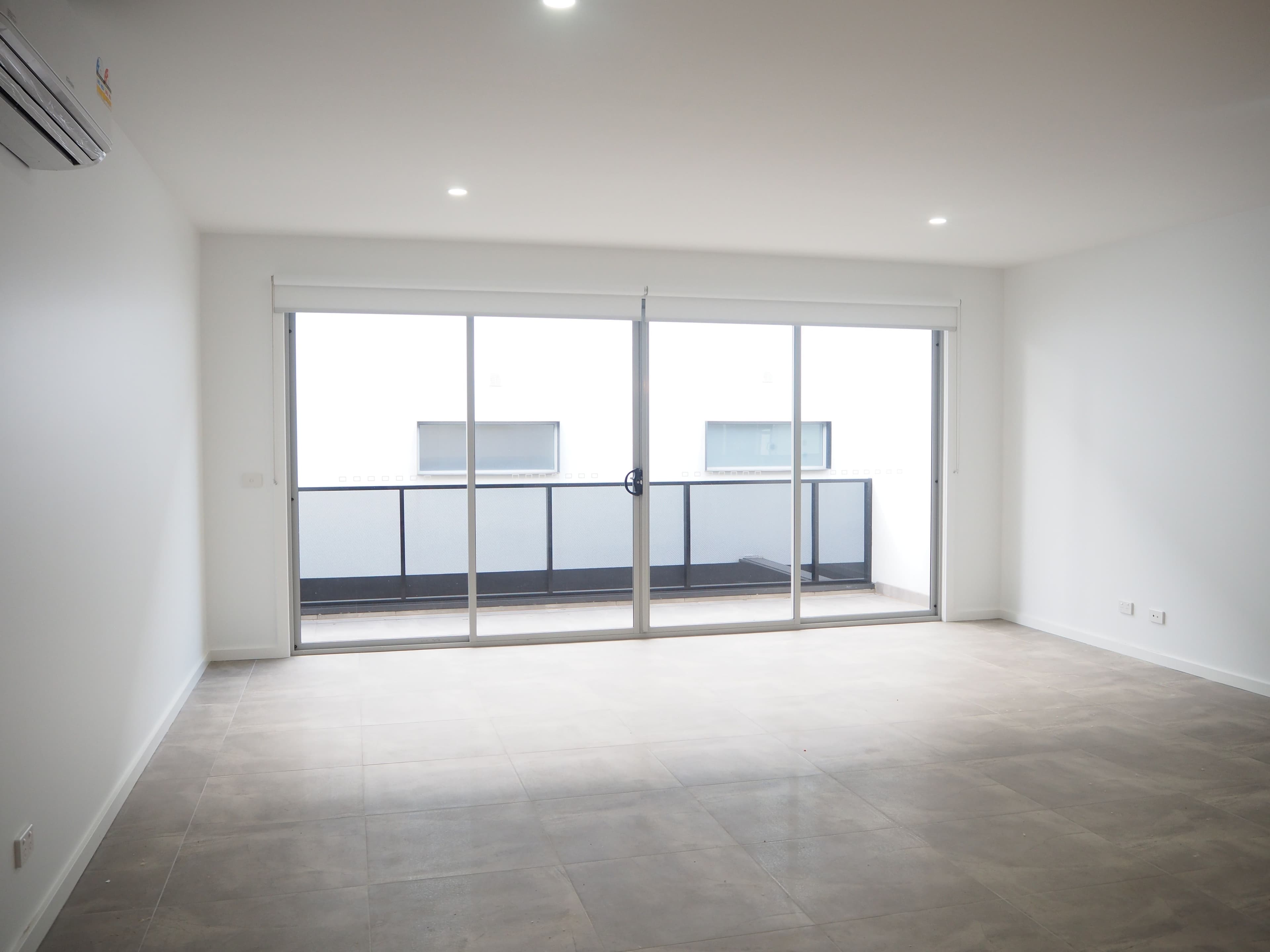 3/22 Olive Street, Reservoir VIC 3073, Reservoir - Thumbnail 4