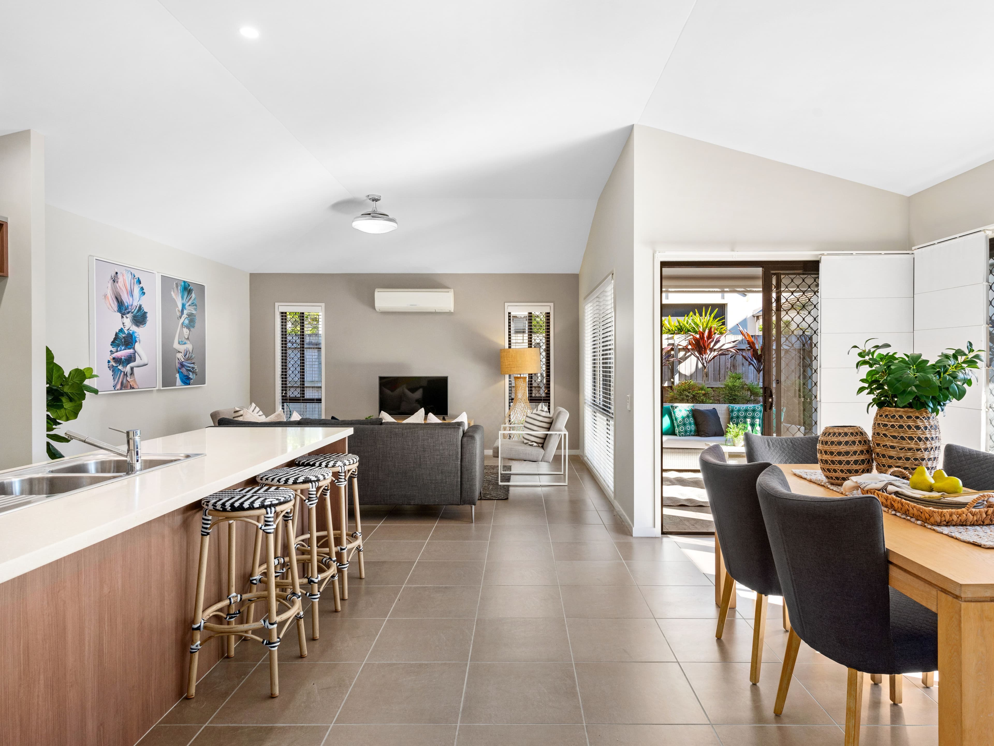 1 Celestial Court, Carina QLD 4152, Carina - Image 1