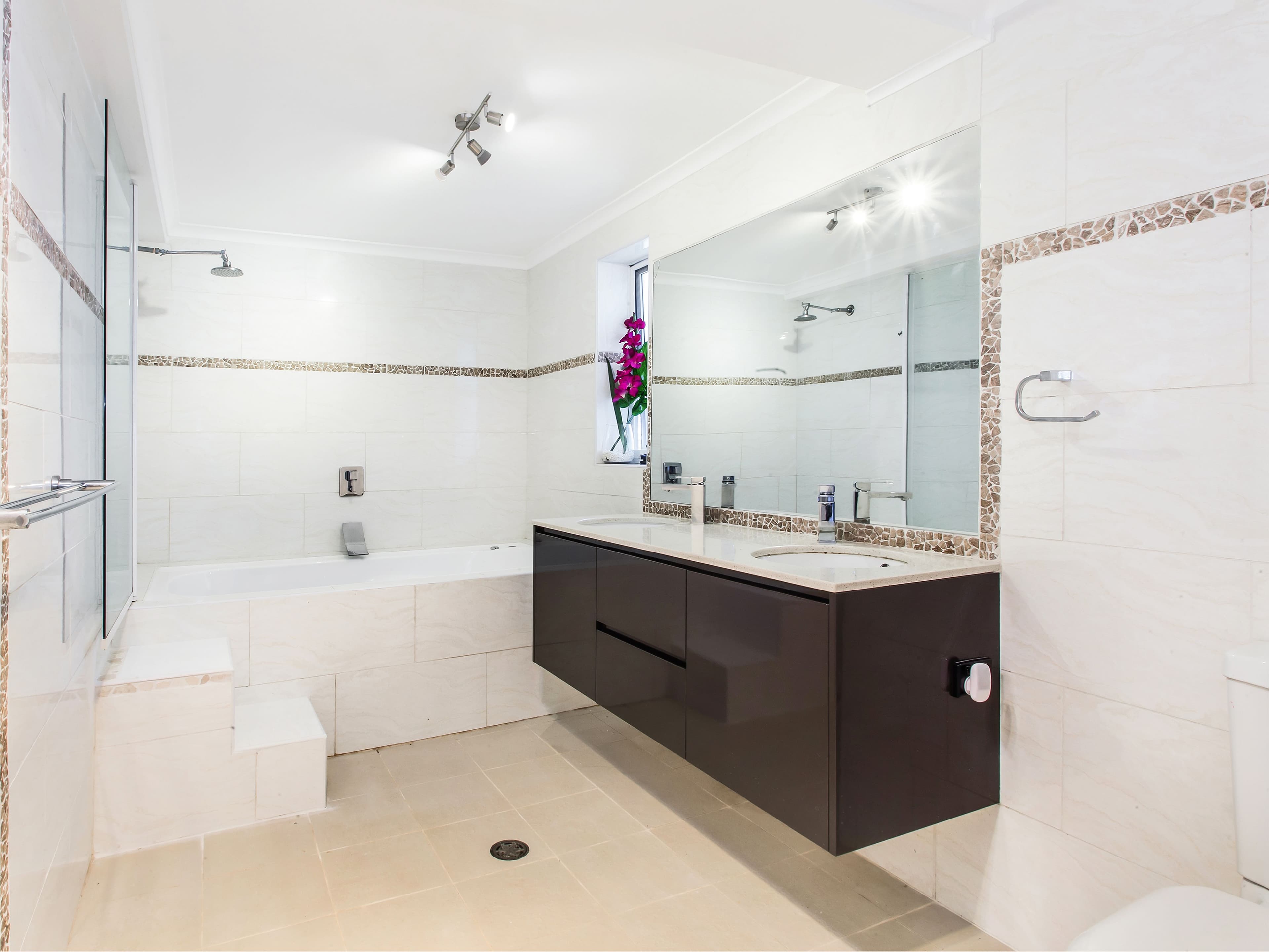 181 Parkes Street, Helensburgh - Thumbnail 8