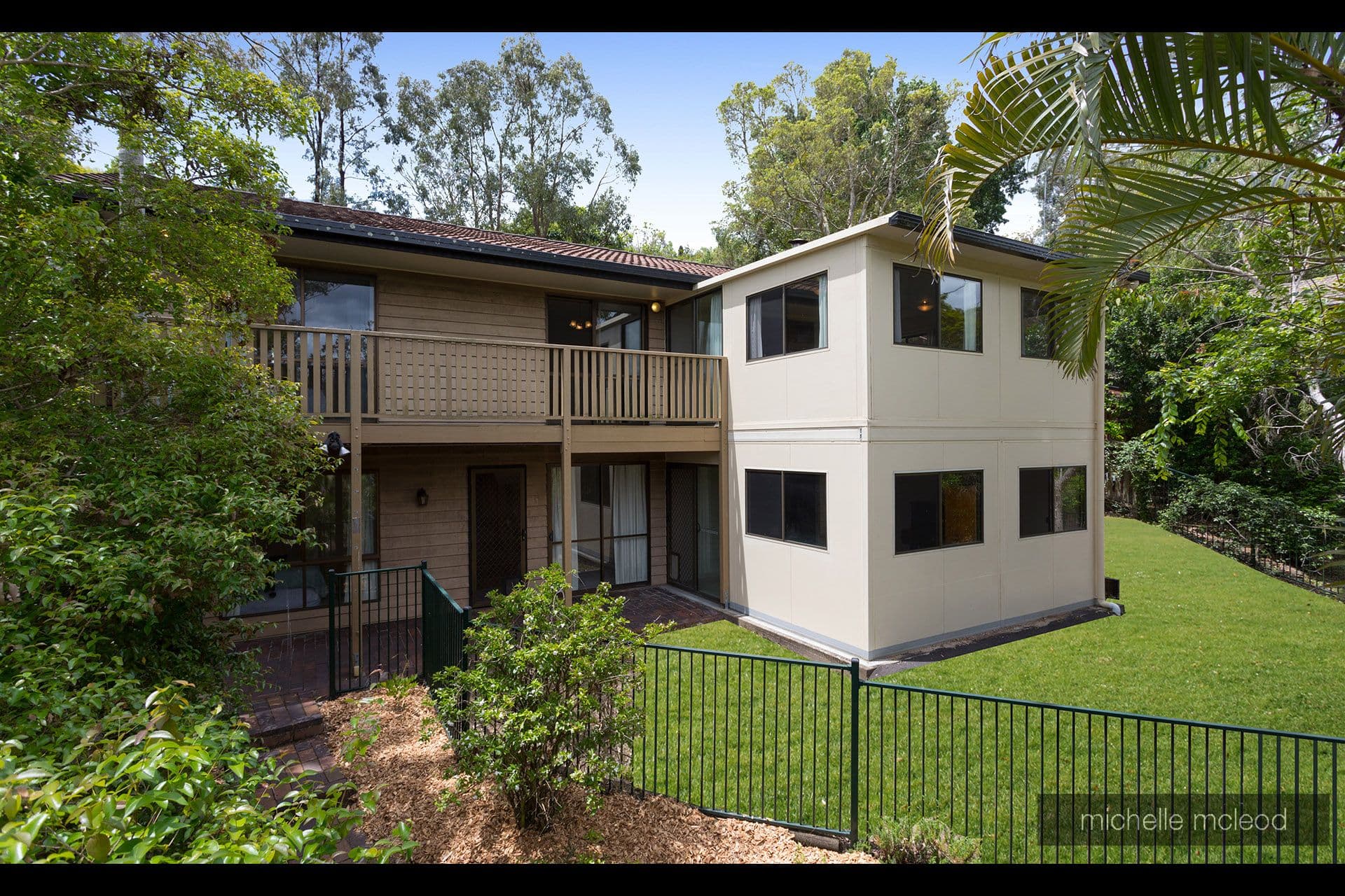 10 Cabramurra Street, Chapel Hill QLD 4069, Chapel Hill - Image 1