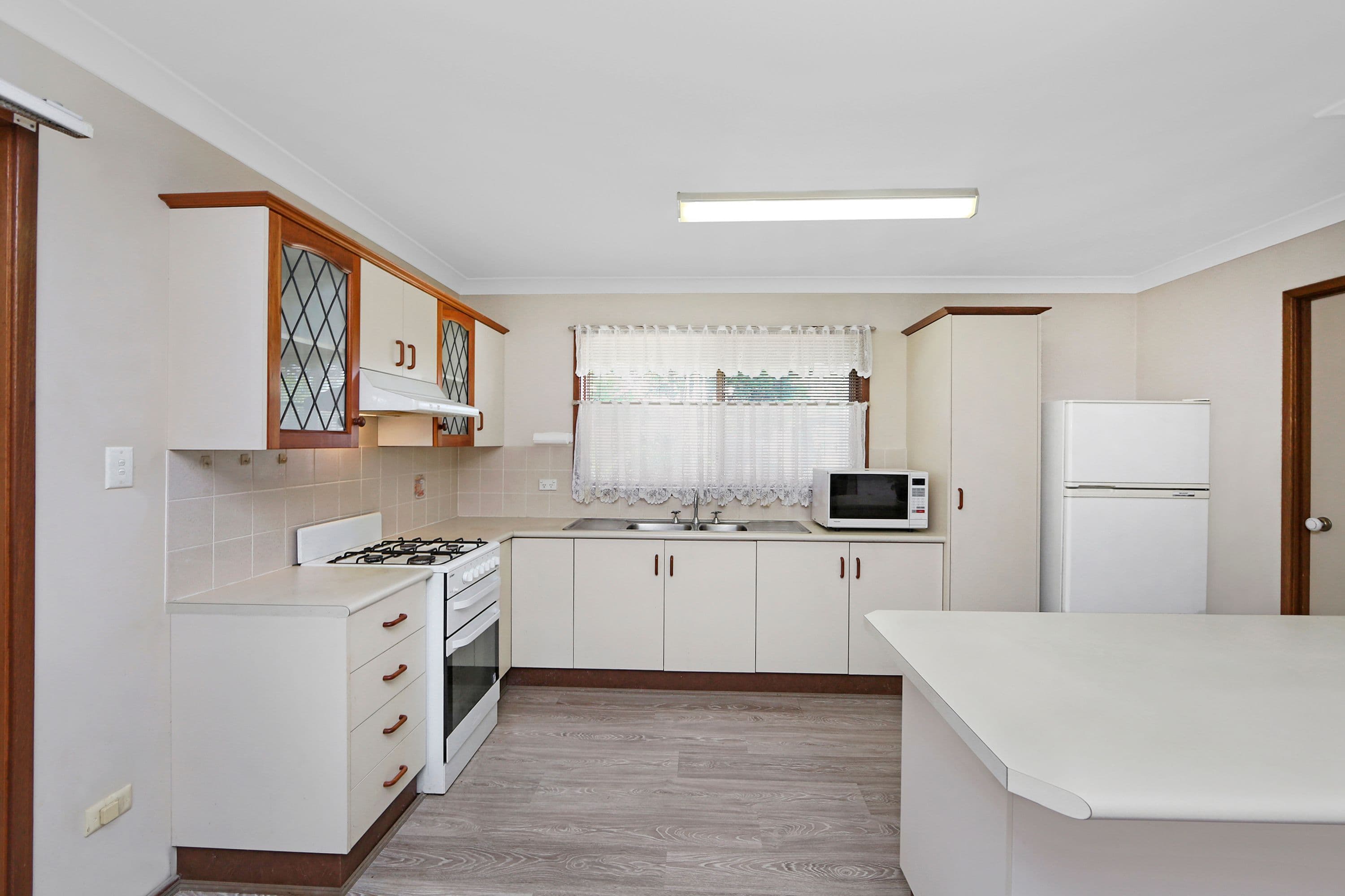 17 Glading Close, Lake Haven - Thumbnail 4