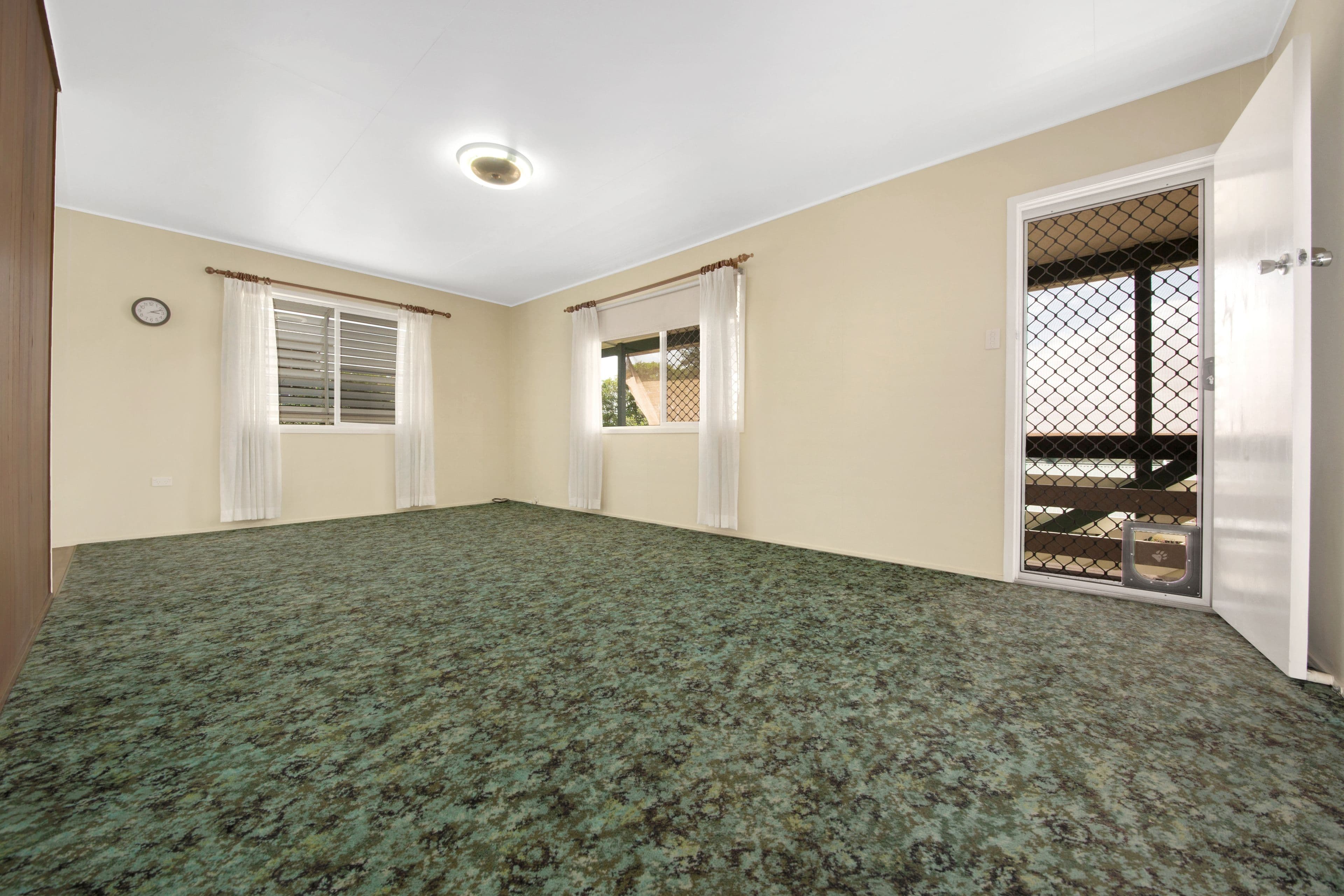 34 Smith Street, West Gladstone QLD 4680, West Gladstone - Thumbnail 3