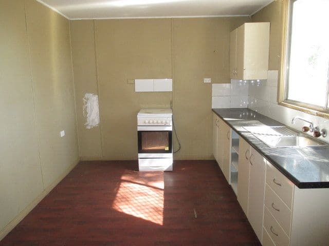 6 Mundooran Street, Coonamble NSW 2829, Coonamble - Thumbnail 3
