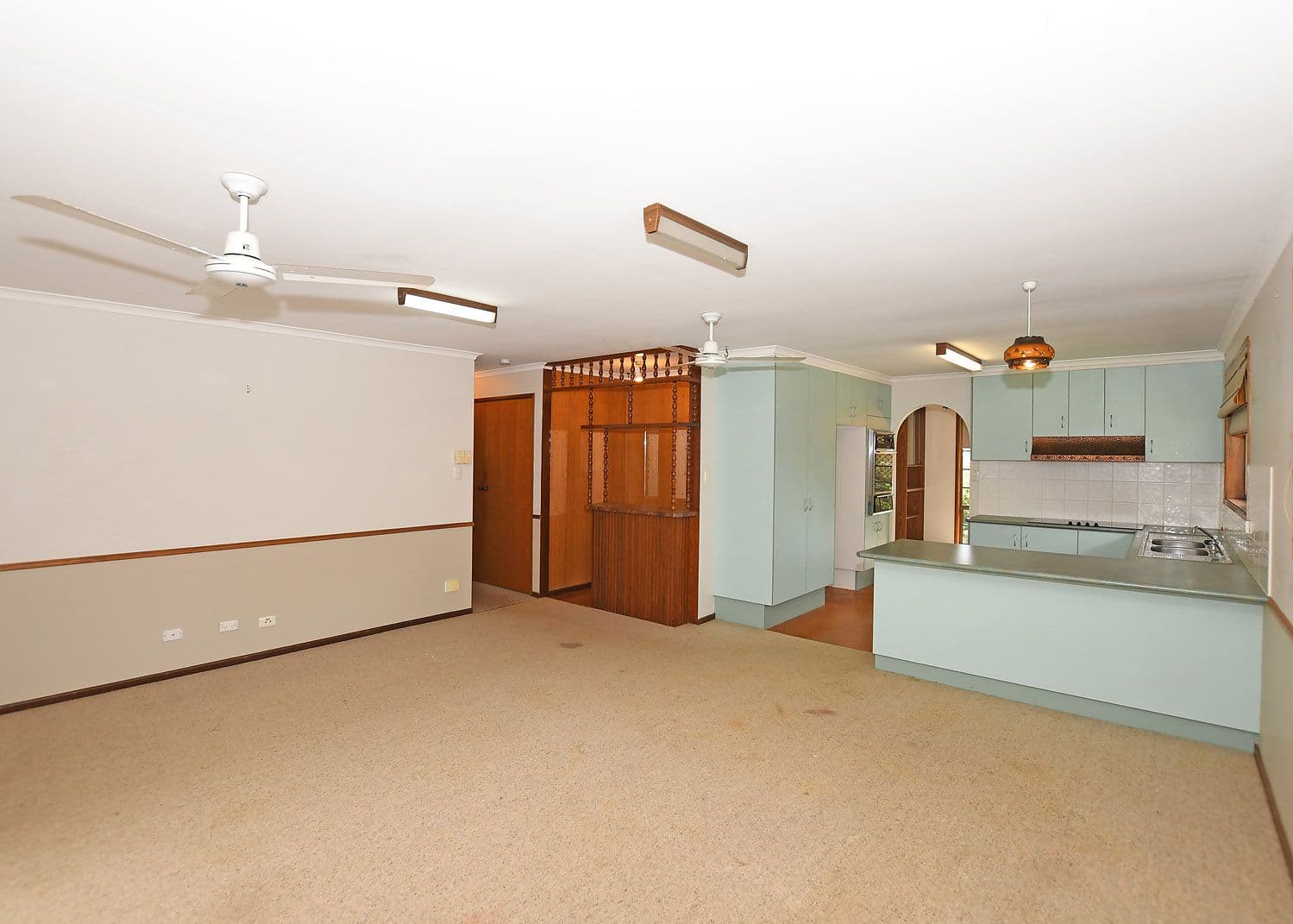 10 Glasgow Street, Maryborough QLD 4650, Maryborough - Thumbnail 2
