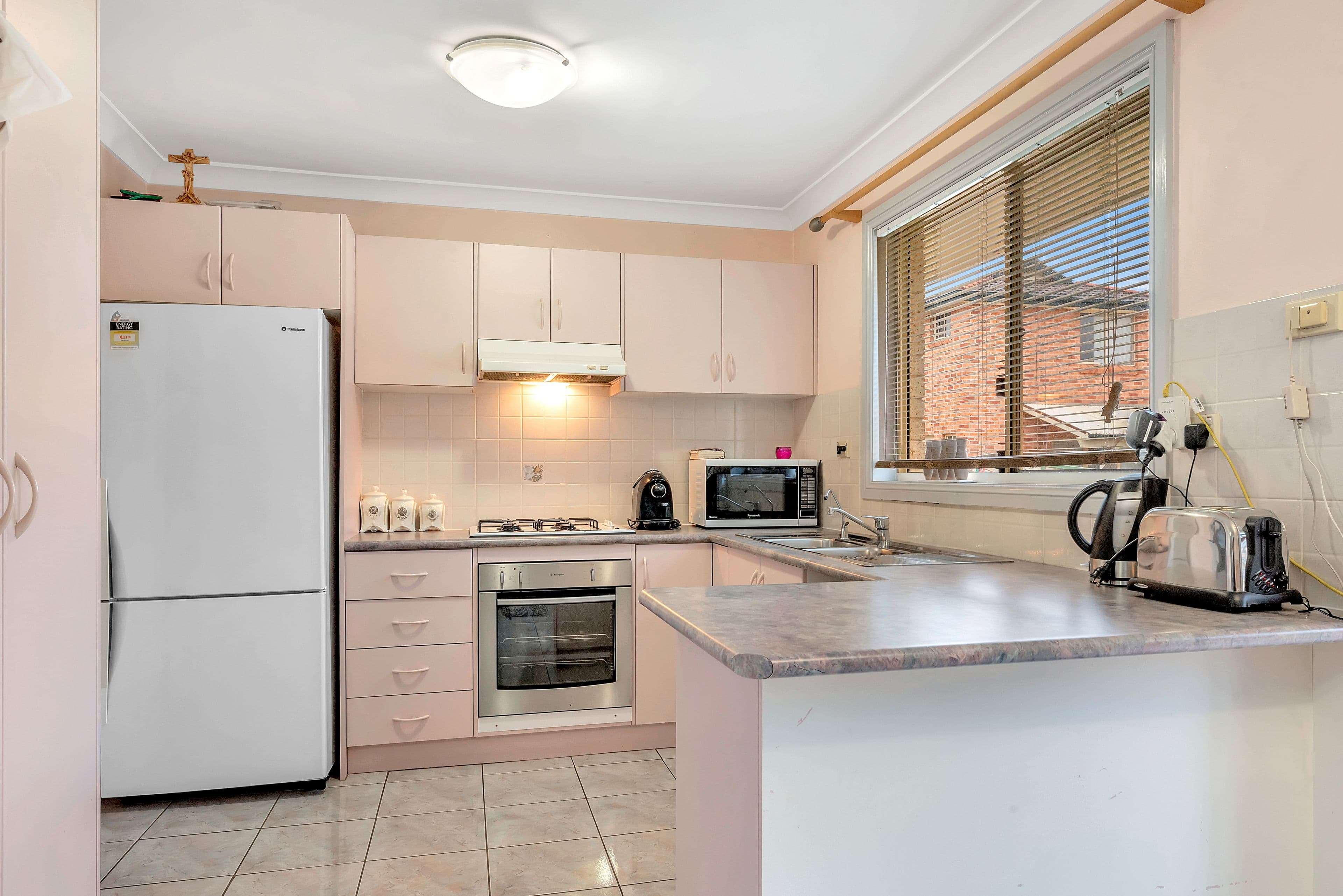 8 Esk Avenue, Green Valley NSW 2168, Green Valley - Thumbnail 3