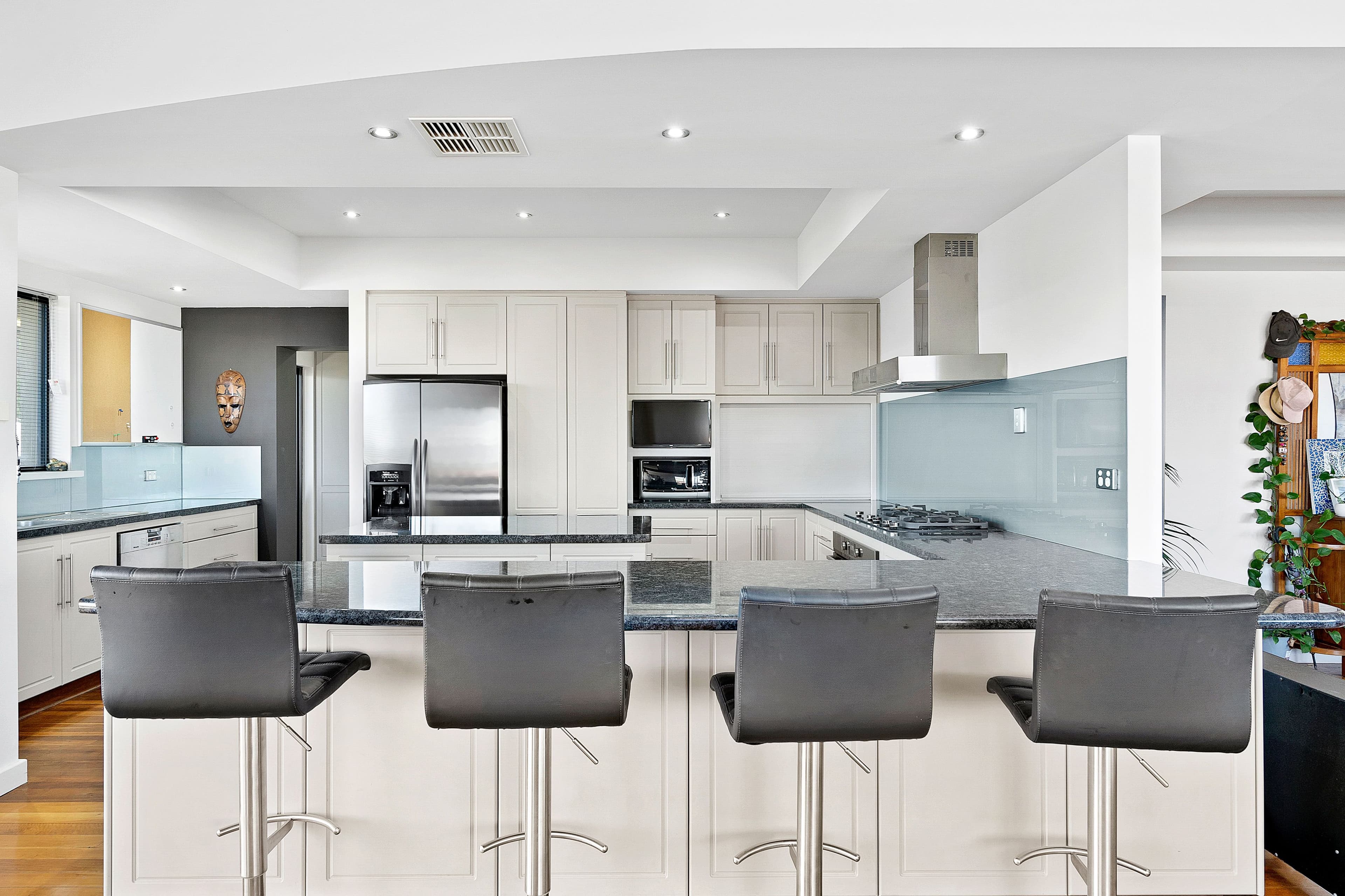 7 Ross Avenue, Sorrento WA 6020, Sorrento - Thumbnail 2