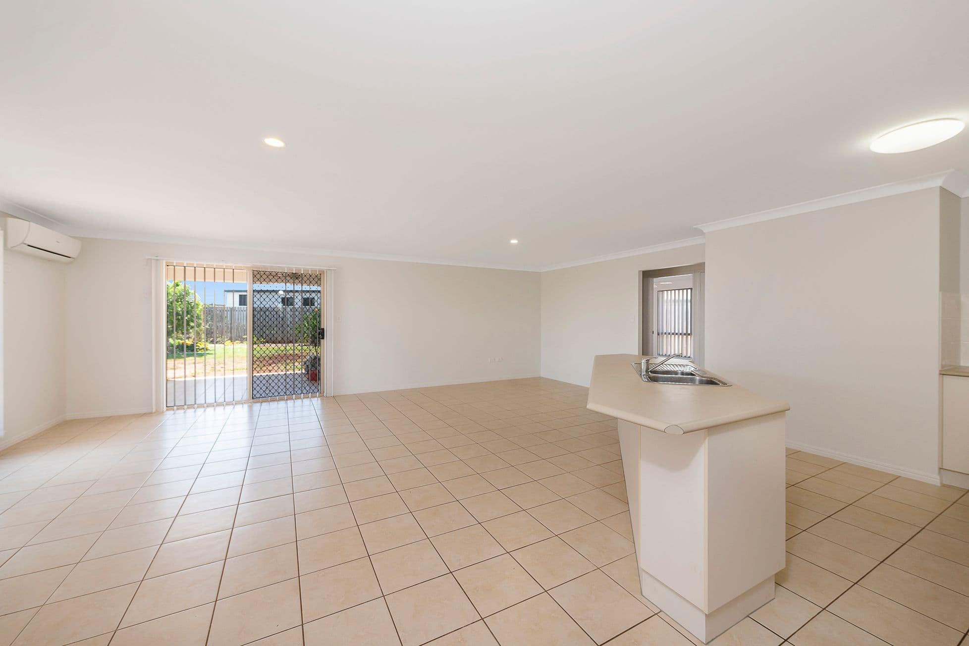 9 Leon Place, Coral Cove QLD 4670, Coral Cove - Thumbnail 5