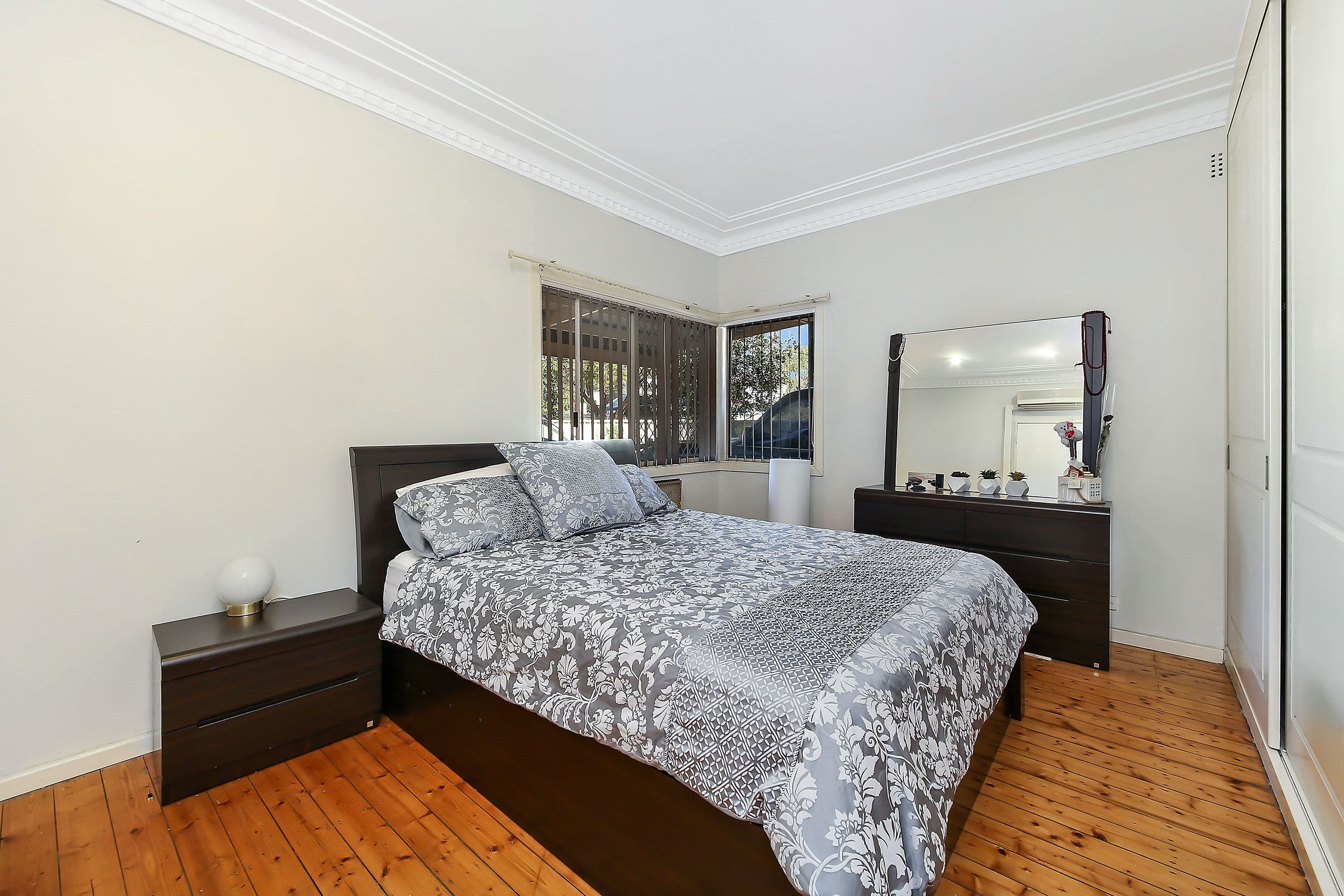6 Neutral Avenue, Birrong - Thumbnail 5