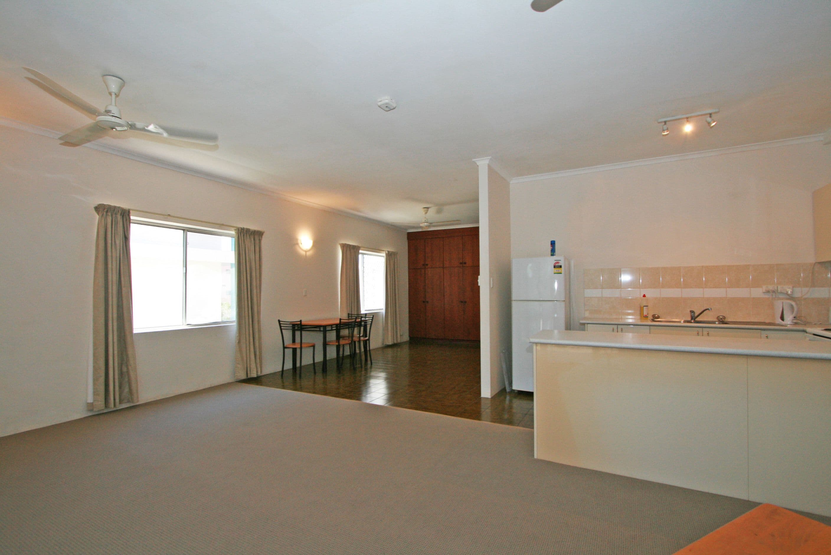 7/156 Smith Street, Larrakeyah NT 0820, Larrakeyah - Thumbnail 2
