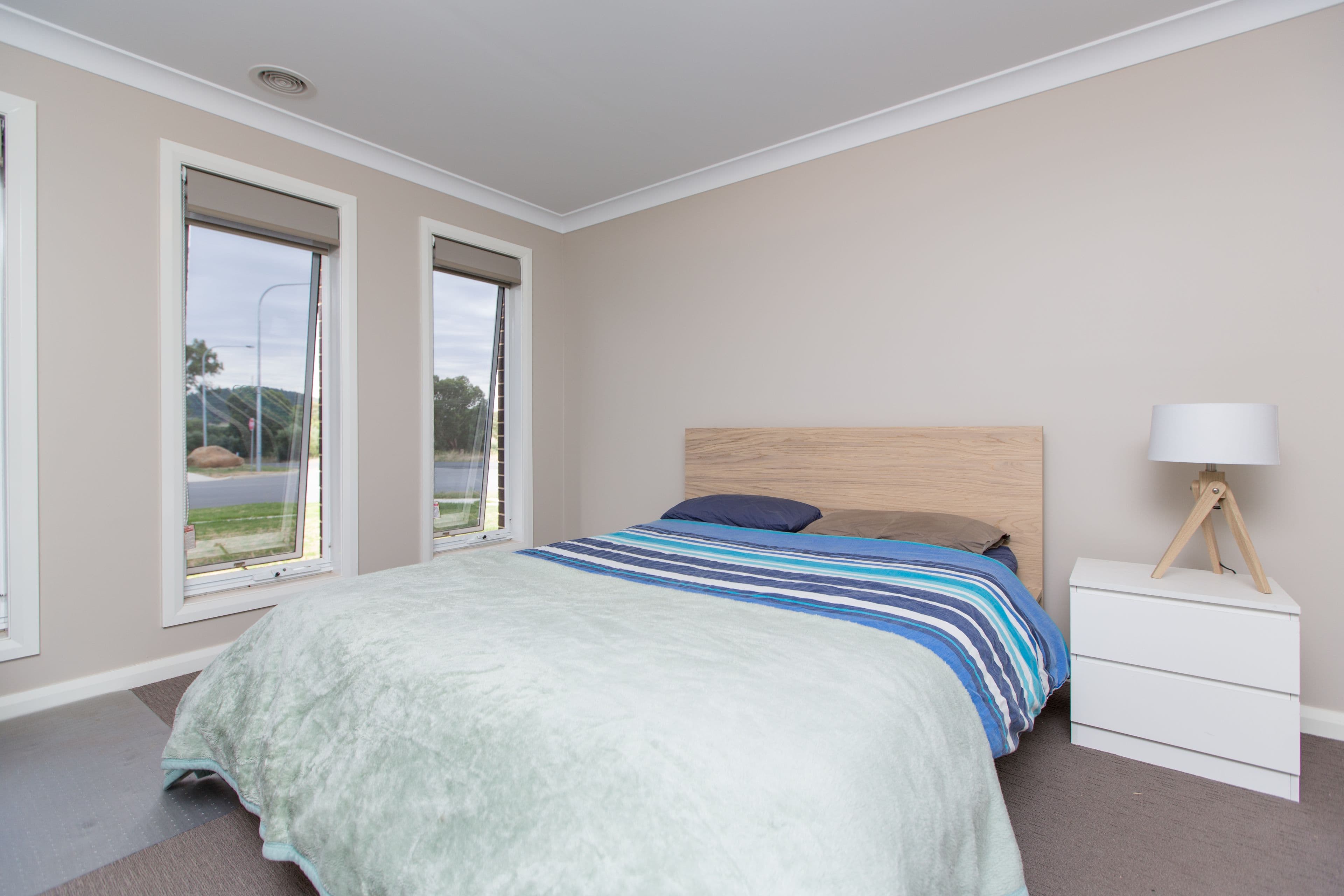 1 Whitten Avenue, Boorooma - Thumbnail 3