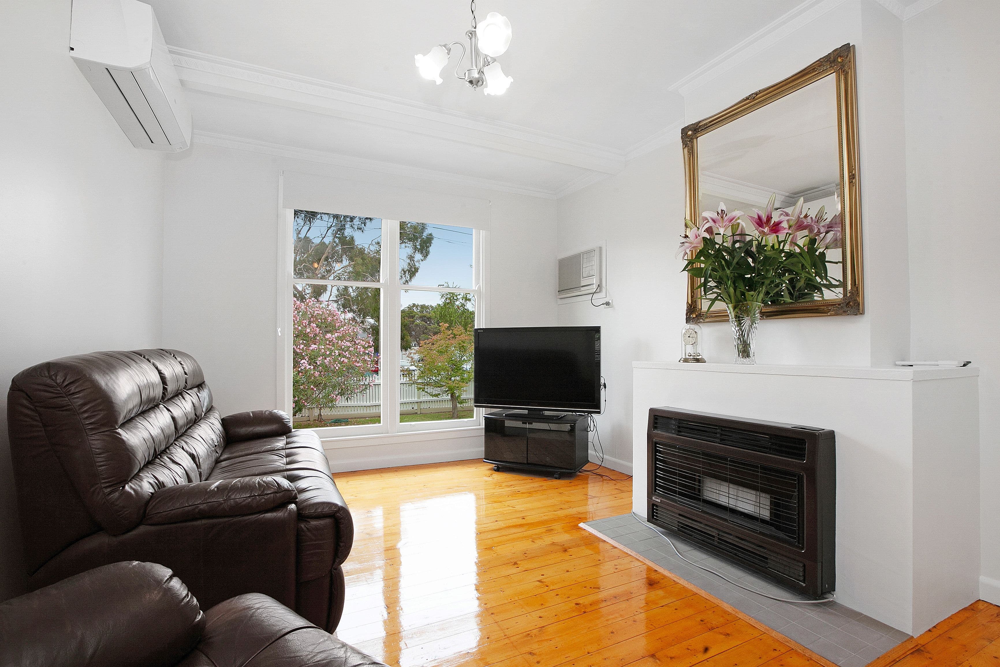 19 Cuthbert Road, Reservoir VIC 3073, Reservoir - Thumbnail 3