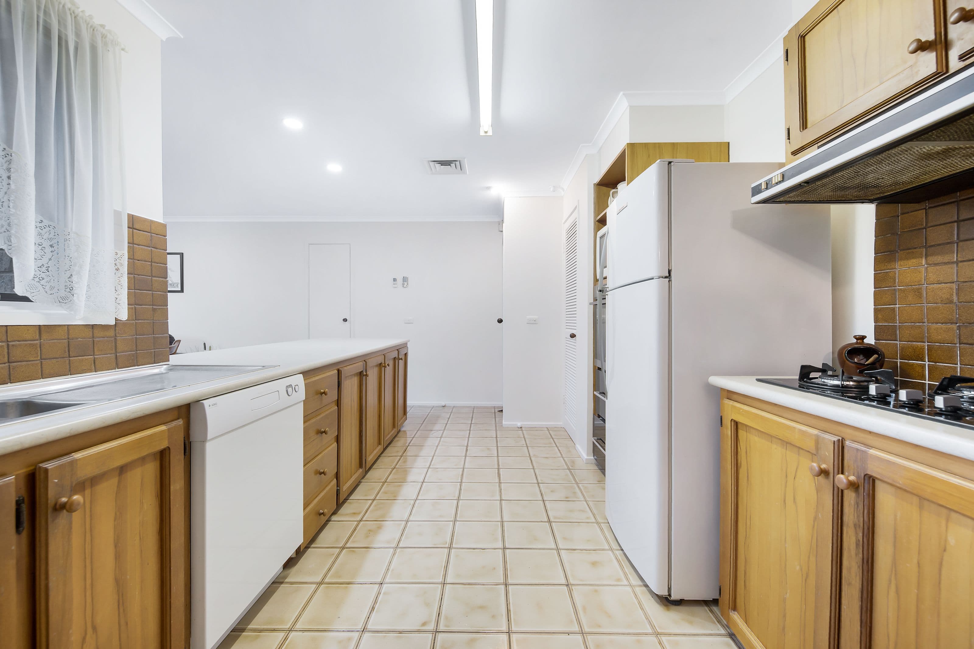36 Atheldene Drive, Glen Waverley VIC 3150, Glen Waverley - Thumbnail 3