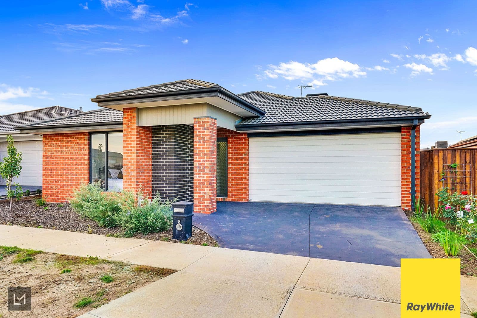 8 Wolomina Crescent, Werribee VIC 3030, Werribee - Thumbnail 2