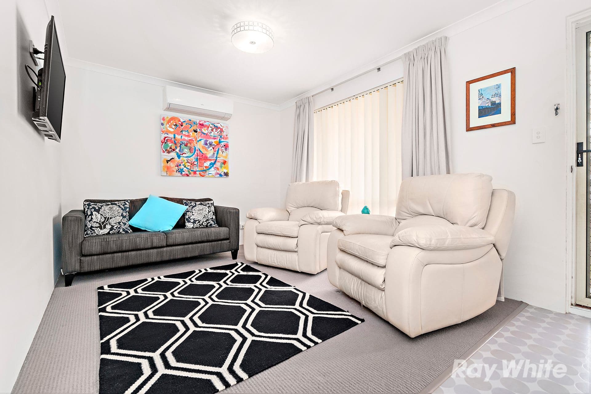 19 Broadbank Lane, Beachlands WA 6530, Beachlands - Thumbnail 2