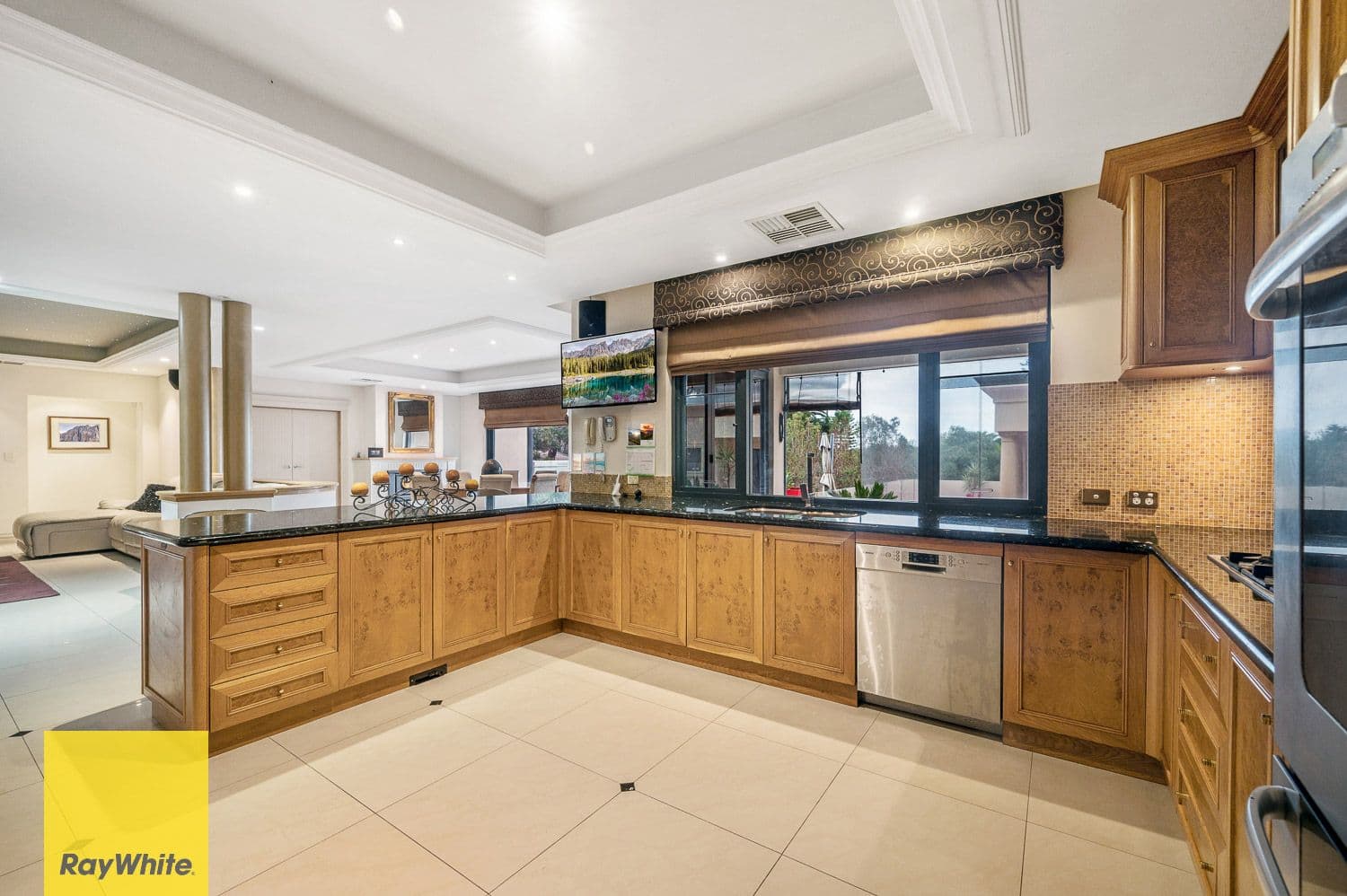 20 Silverdale Road, Lesmurdie WA 6076, Lesmurdie - Thumbnail 8