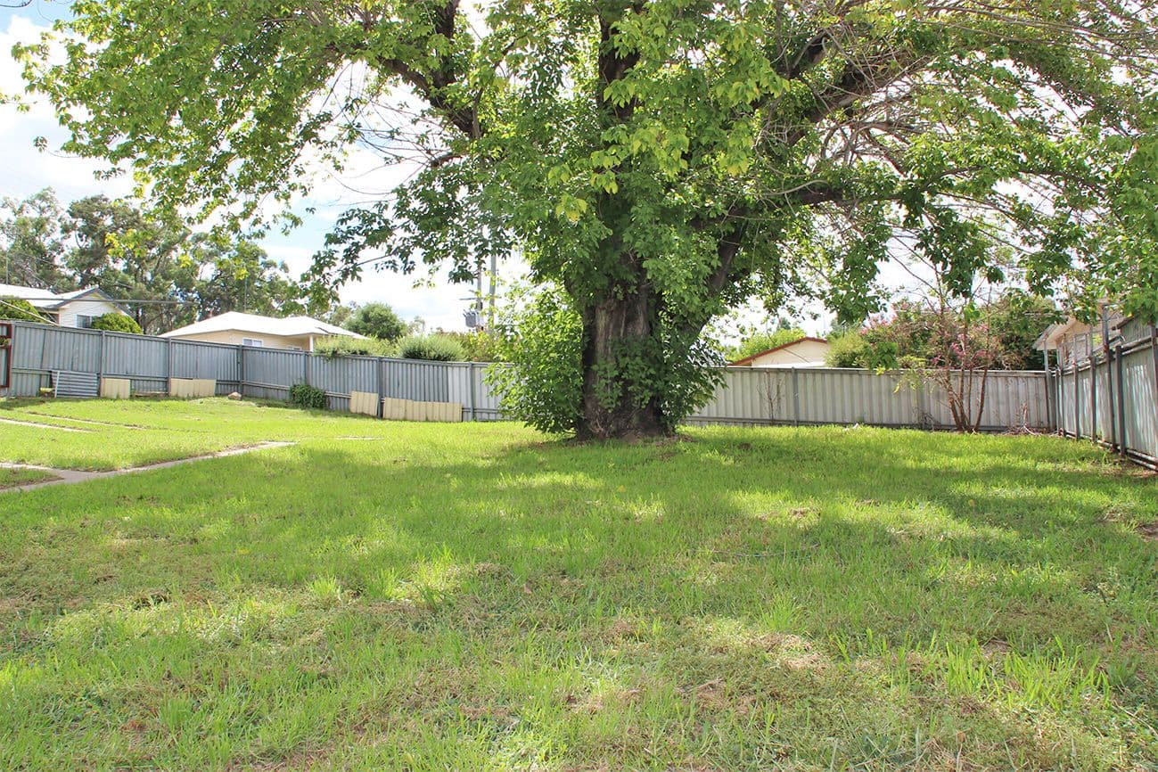 7 CLARKE Street, Coonabarabran NSW 2357, Coonabarabran - Thumbnail 2