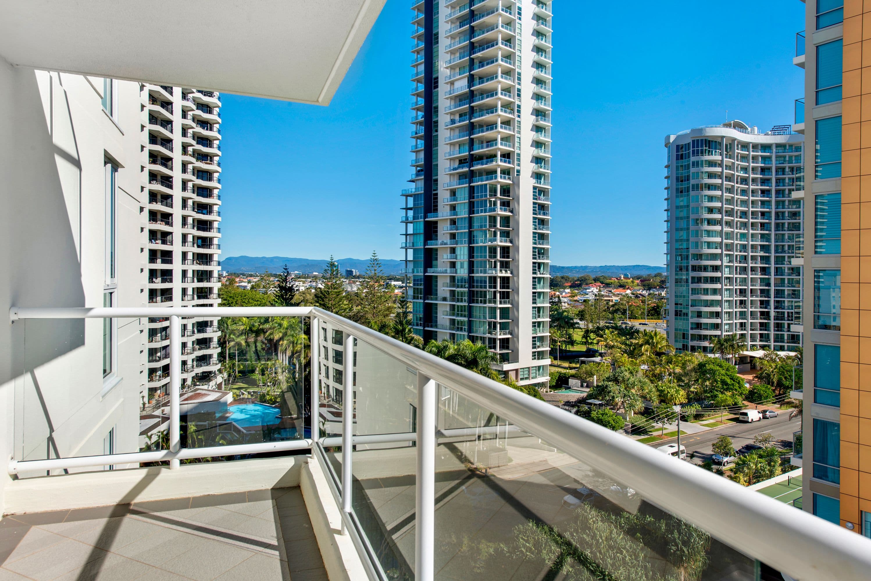 15 Breaker Street, Main Beach QLD 4217, Main Beach - Thumbnail 4