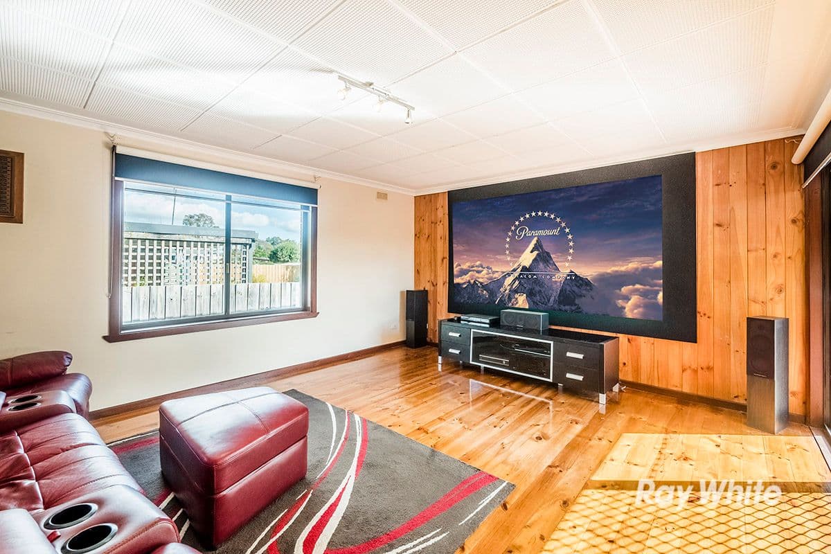 32 Roberts Road, Cranbourne VIC 3977, Cranbourne - Thumbnail 3