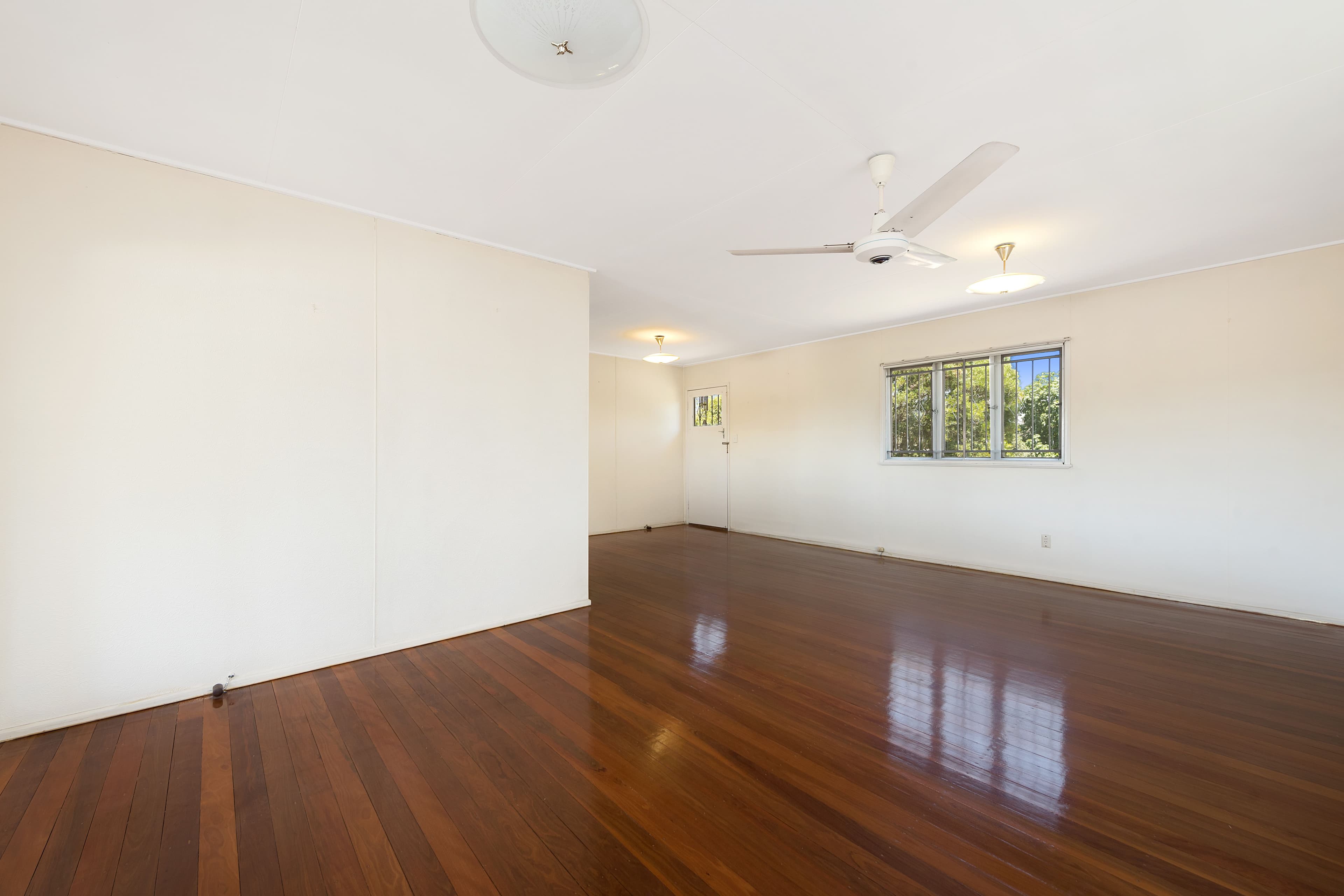 1550 Creek Road, Carina QLD 4152, Carina - Thumbnail 2
