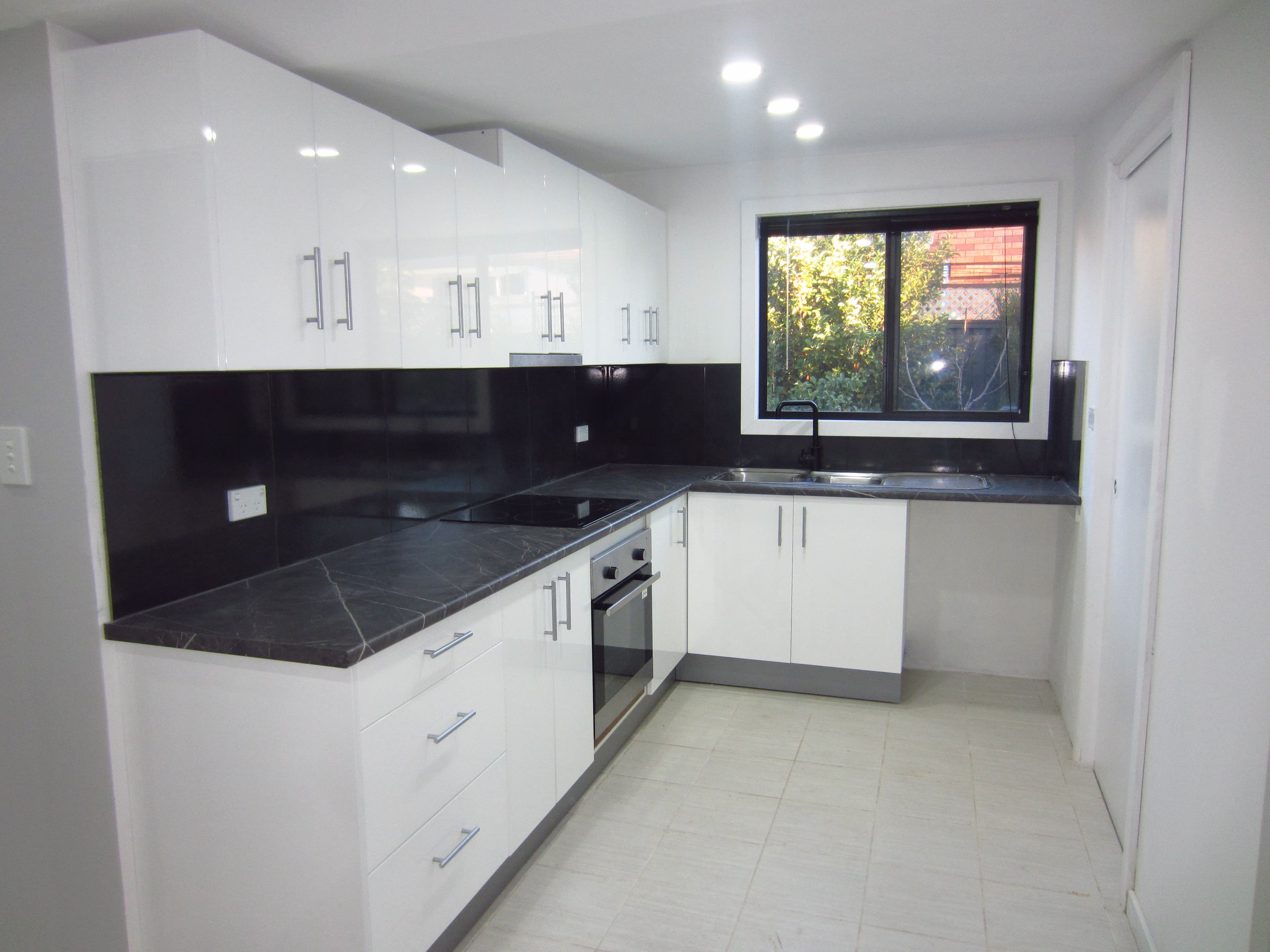 1/43 Kareena Road, Miranda NSW 2228, Miranda - Thumbnail 2