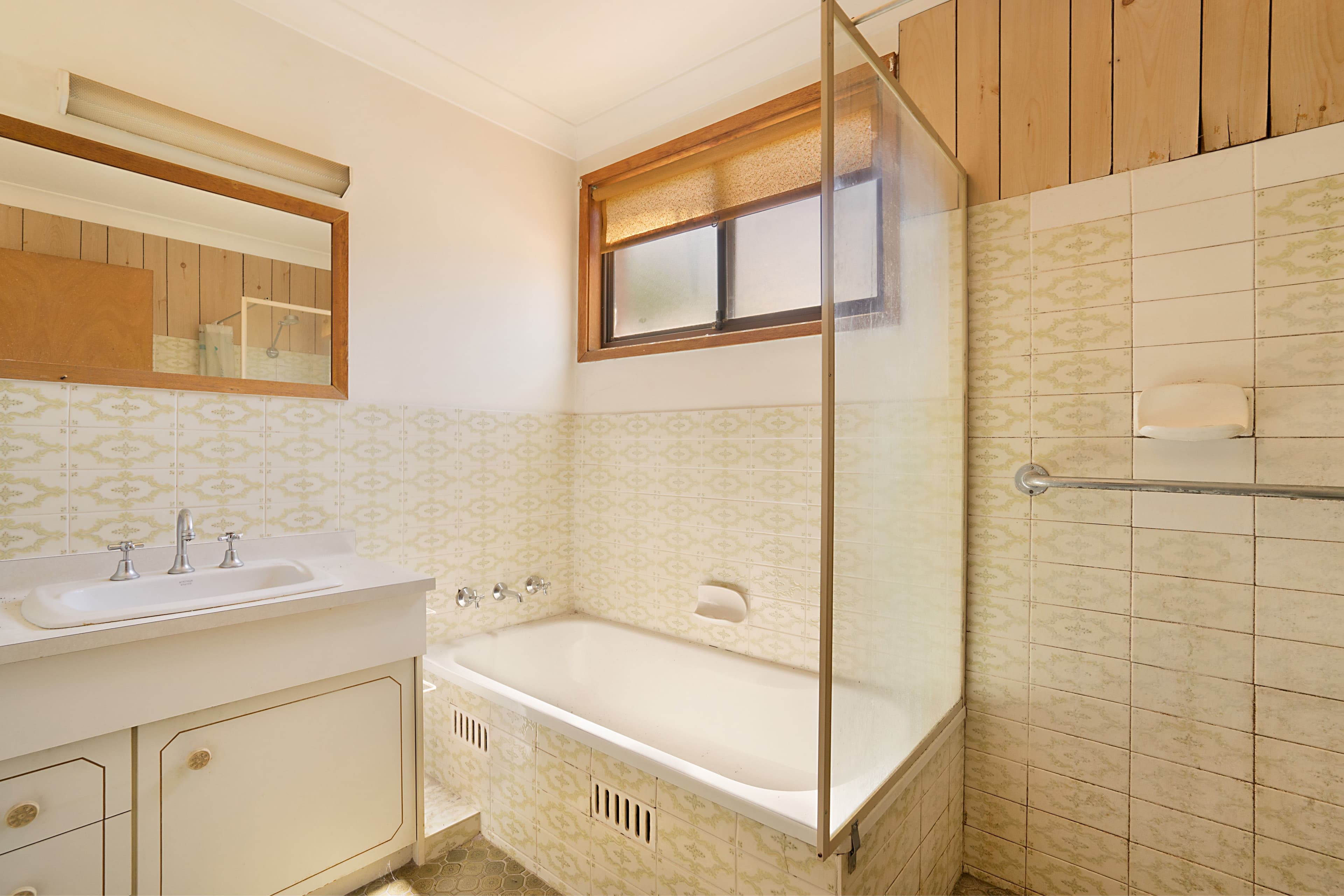 4 Ocean Beach Road, Woy Woy NSW 2256, Woy Woy - Thumbnail 7