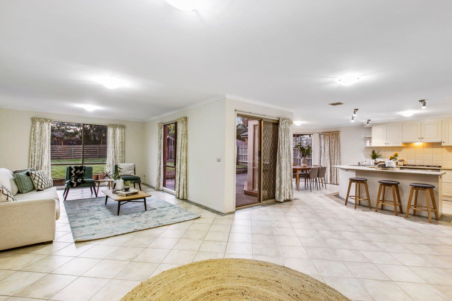110 Telford Drive, Berwick VIC 3806, Berwick - Thumbnail 3