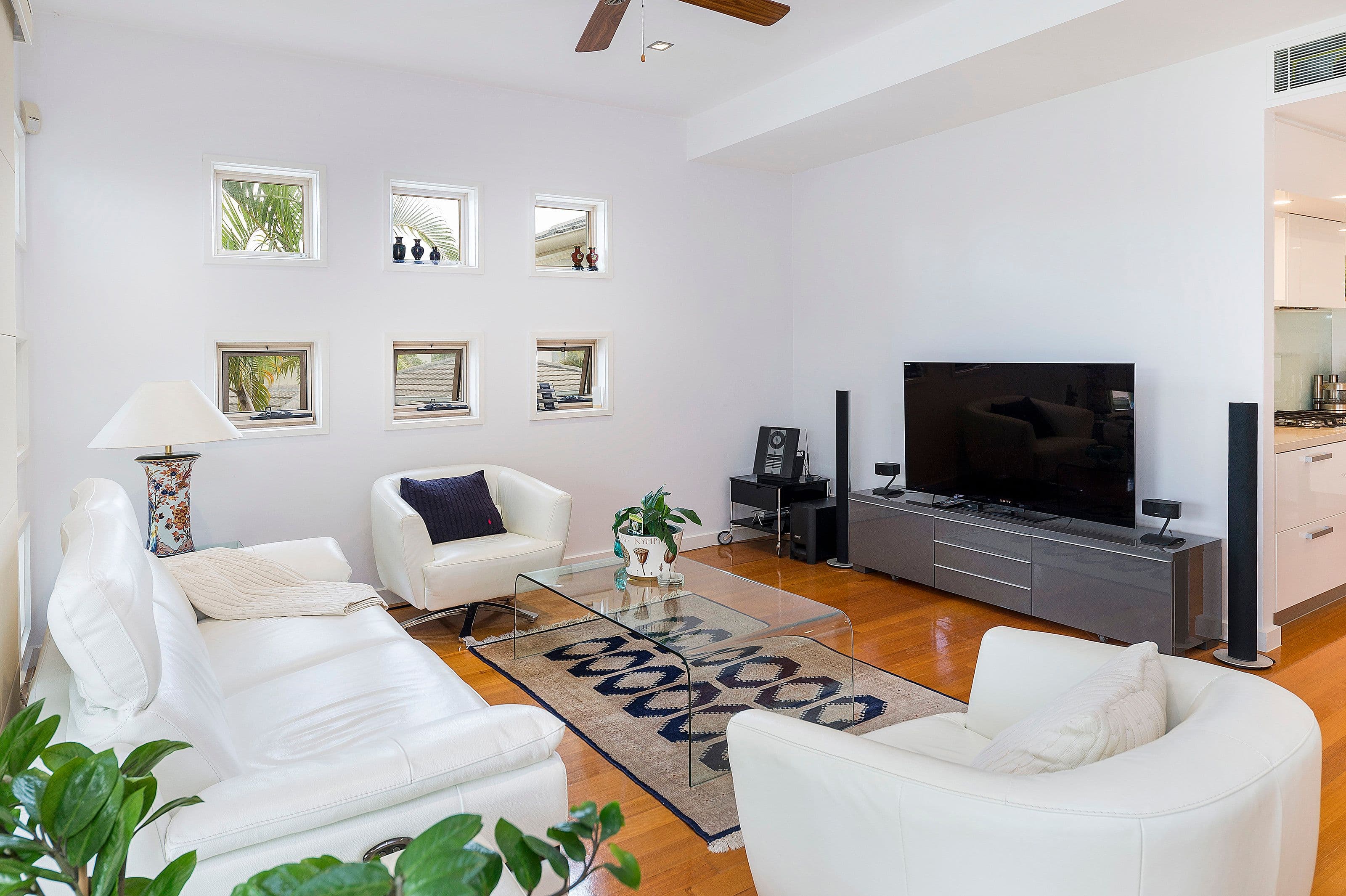 6054 Garda Avenue, Hope Island QLD 4212, Hope Island - Thumbnail 2