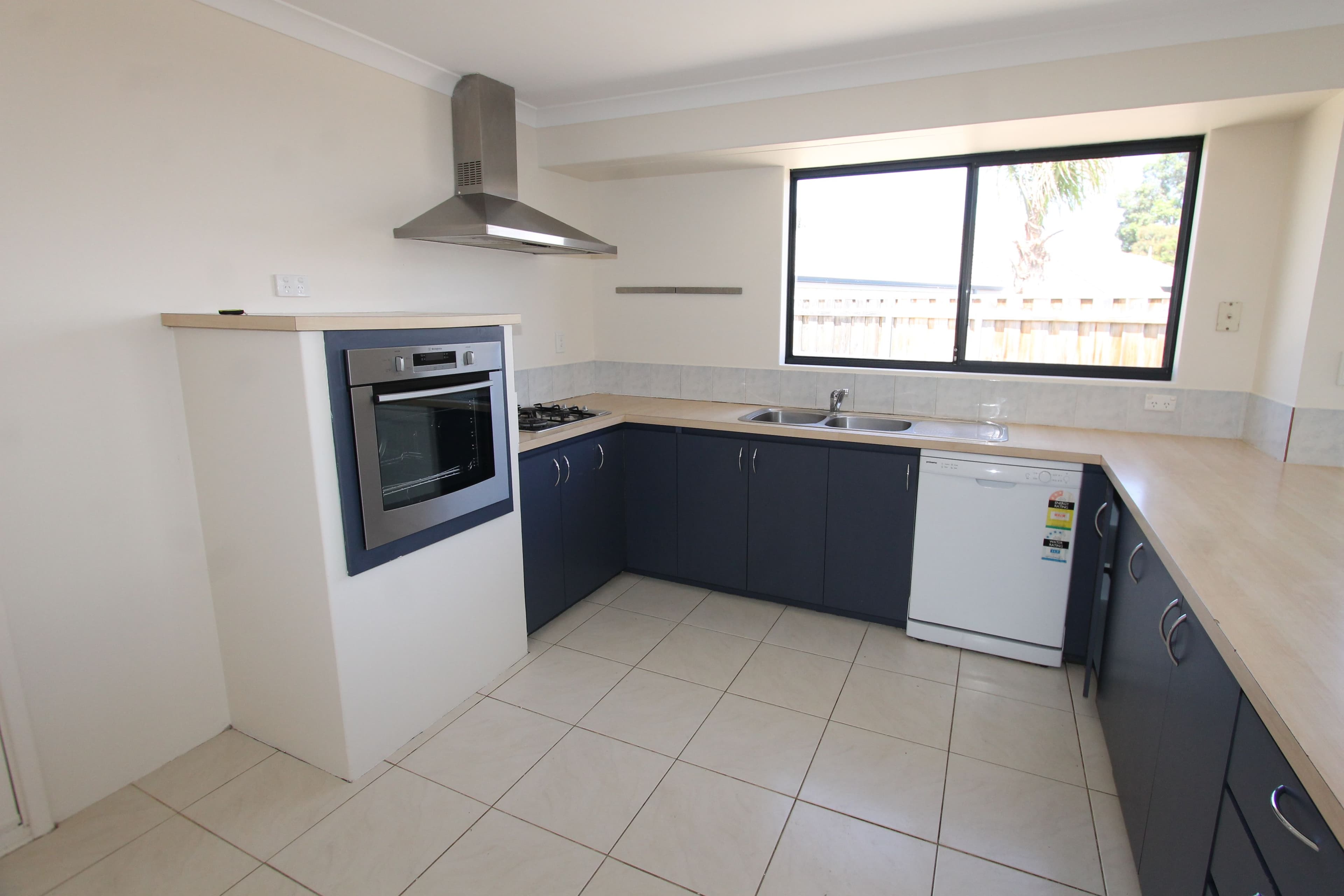 15 Lissadell Terrace, Ellenbrook WA 6069, Ellenbrook - Thumbnail 5