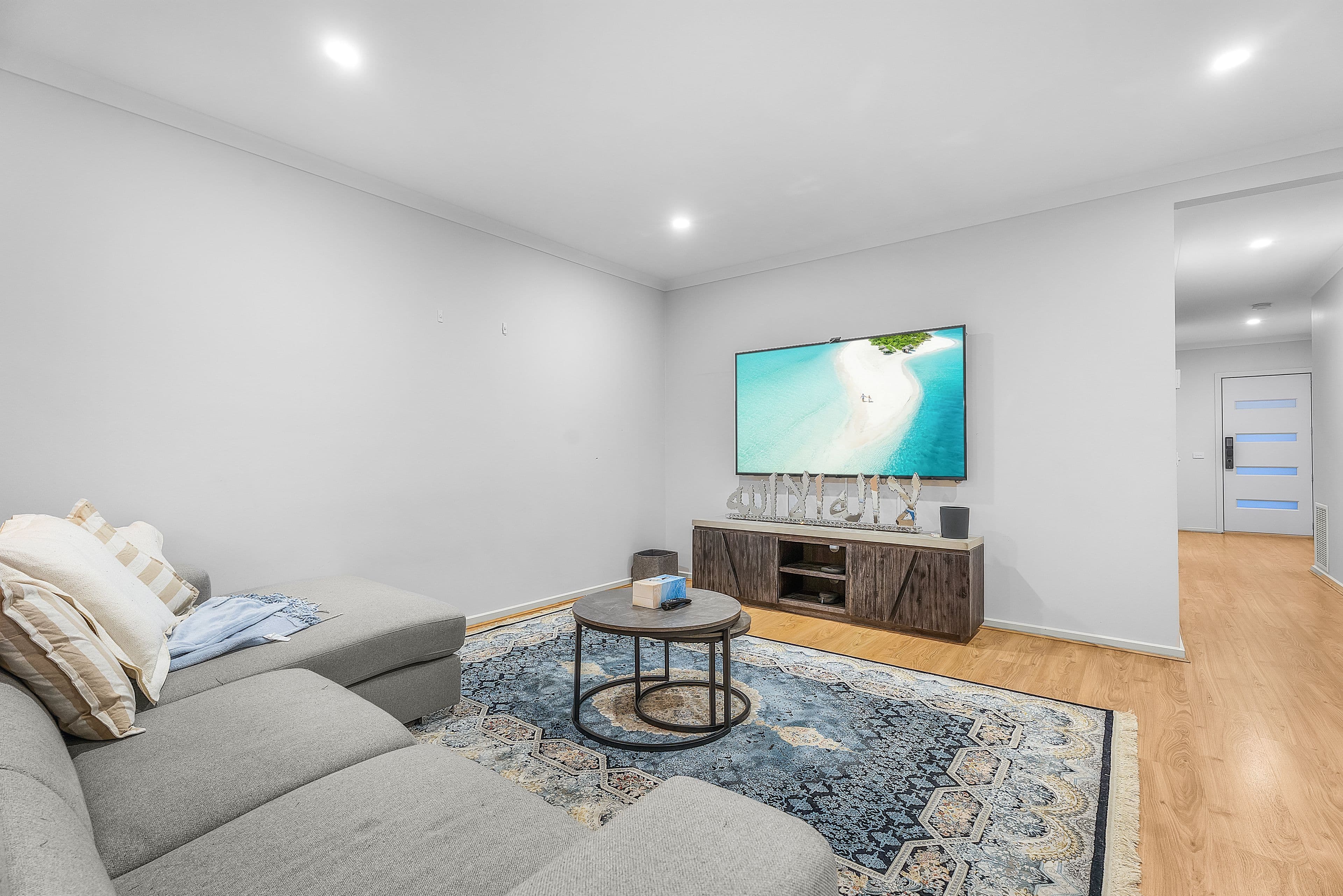206 Wheelers Park Drive, Cranbourne North VIC 3977, Cranbourne North - Thumbnail 4