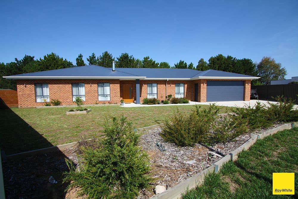 3 Carnell Close, Bungendore - Image 1