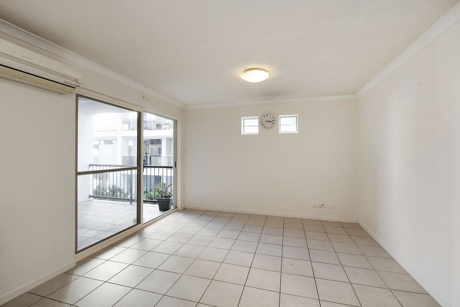 8 Bunton Street, Scarborough QLD 4020, Scarborough - Thumbnail 5