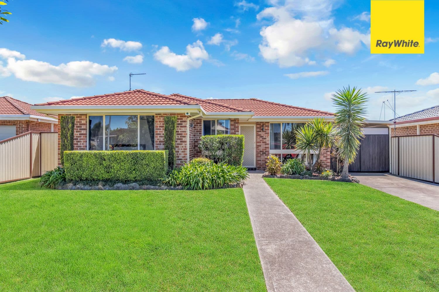 15 Sumner Street, Hassall Grove - Image 1