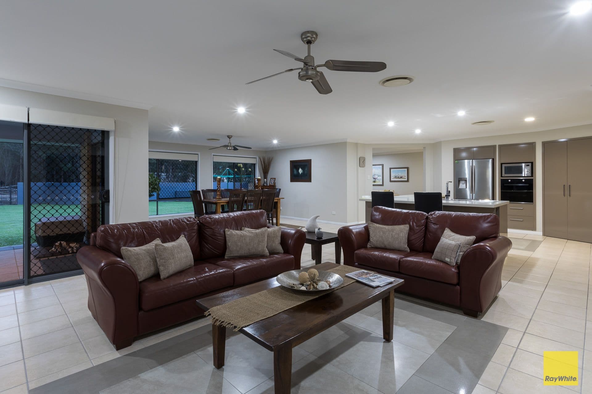 15 Viola Drive, Redland Bay QLD 4165, Redland Bay - Thumbnail 3