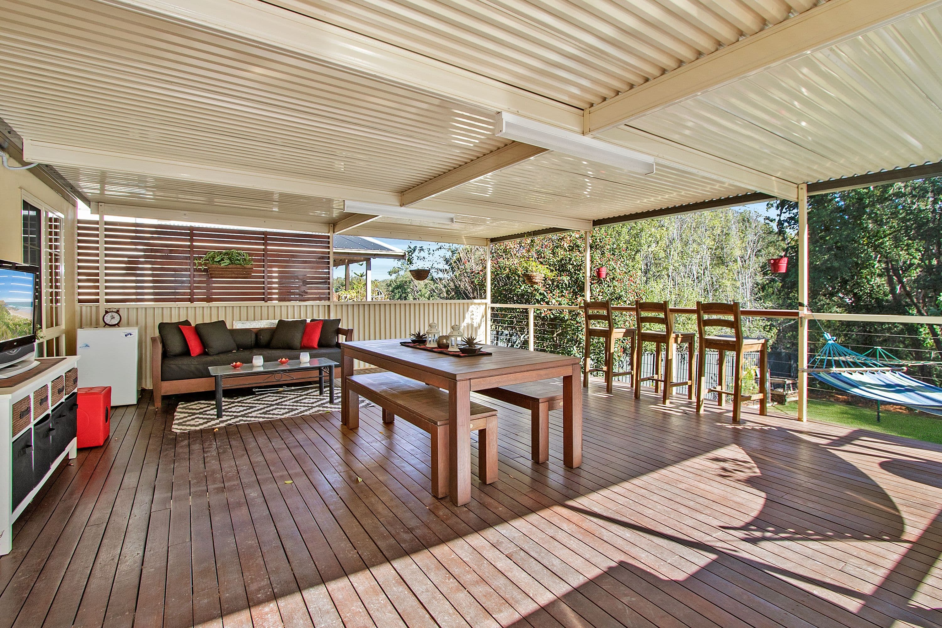 260 Lieutenant Bowen Drive, Bowen Mountain - Thumbnail 2