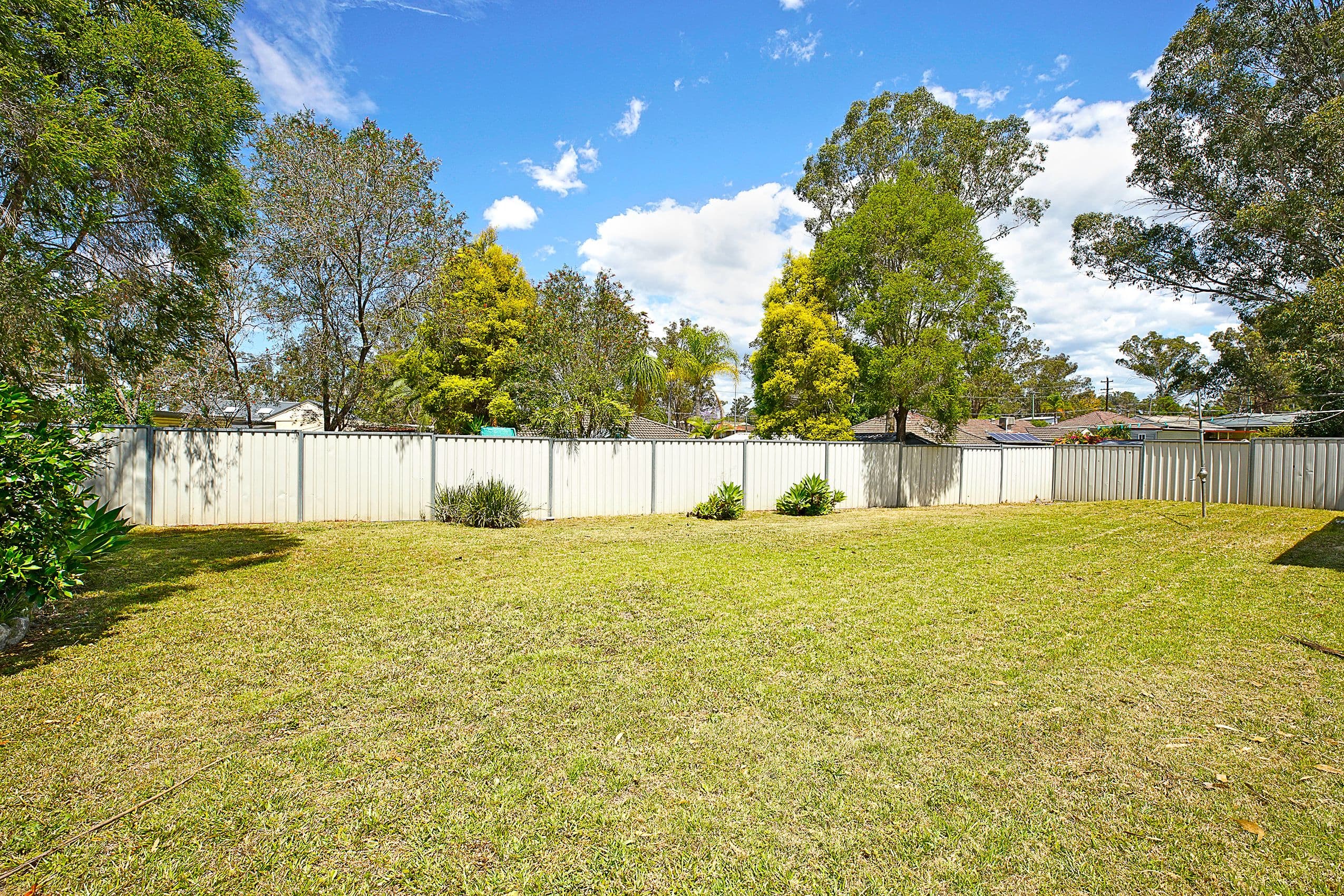 15 Lincoln Drive, Cambridge Park - Thumbnail 6