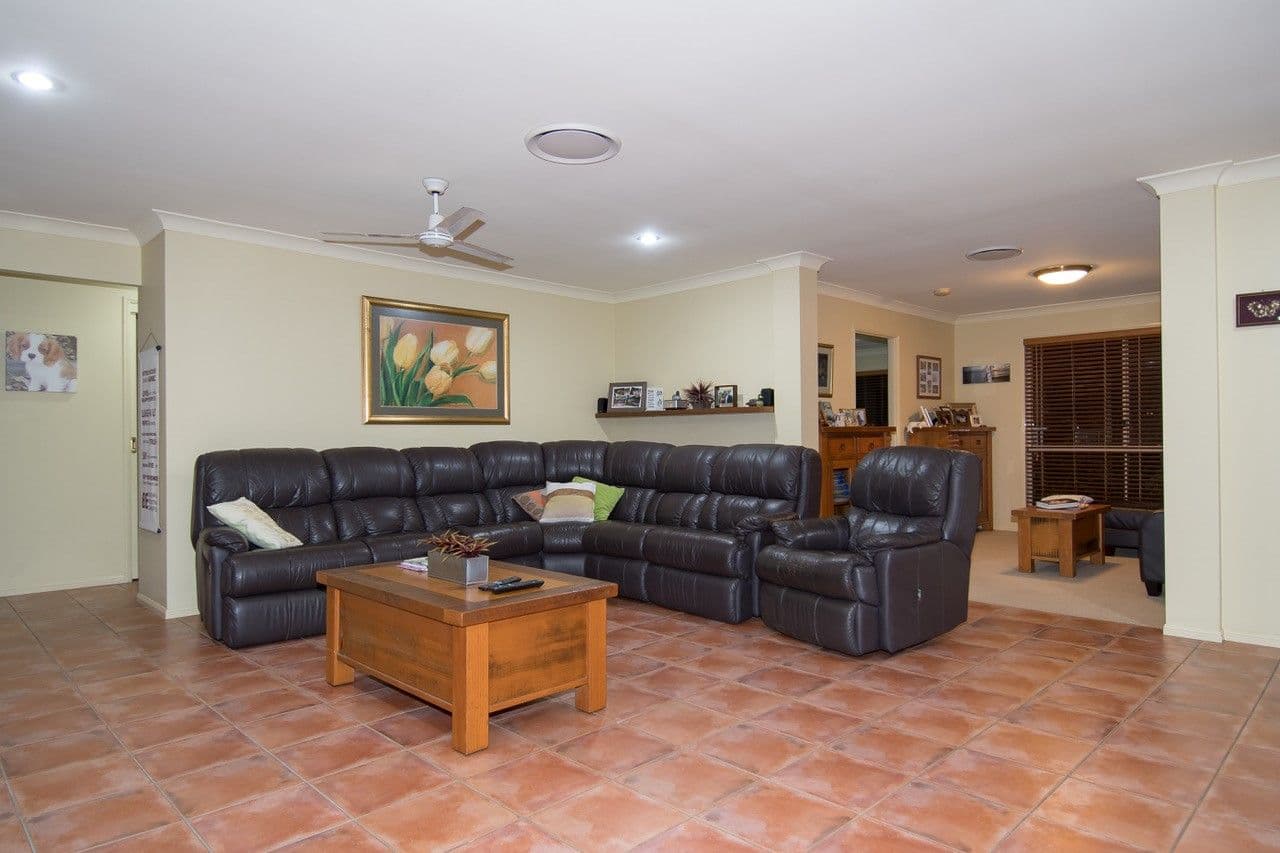 8 Makemo Street, Pacific Pines QLD 4211, Pacific Pines - Thumbnail 7